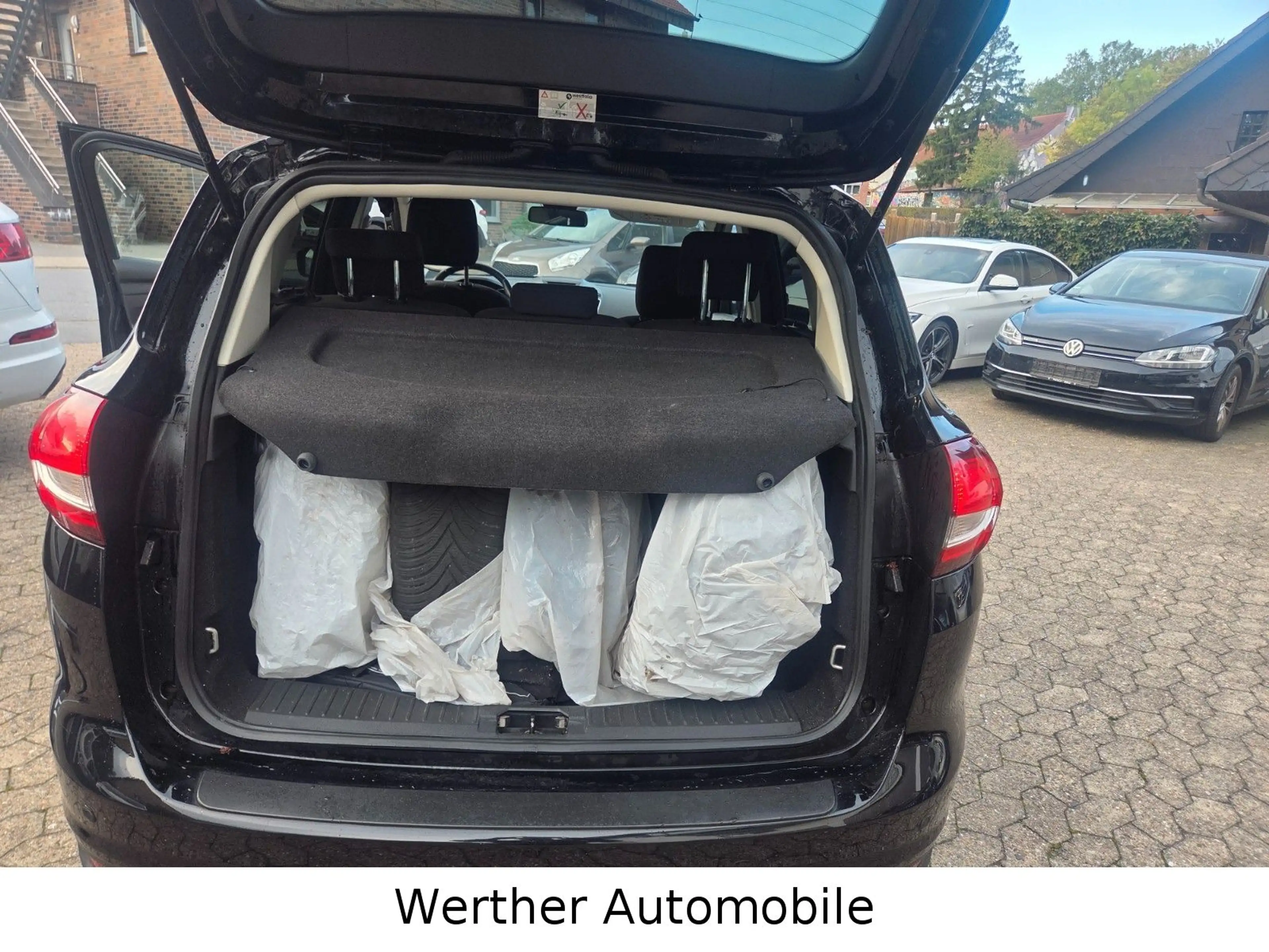 Ford C-Max C-MAX Titanium — photo 19