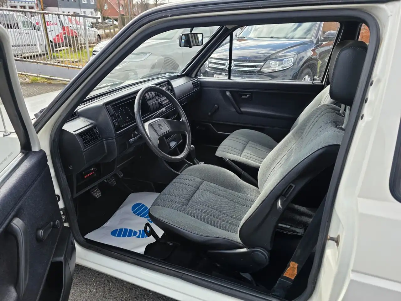 Volkswagen Golf II 19e Lim -2-türig 1,3 L 40kw TÜV Hu NEU, foto 8