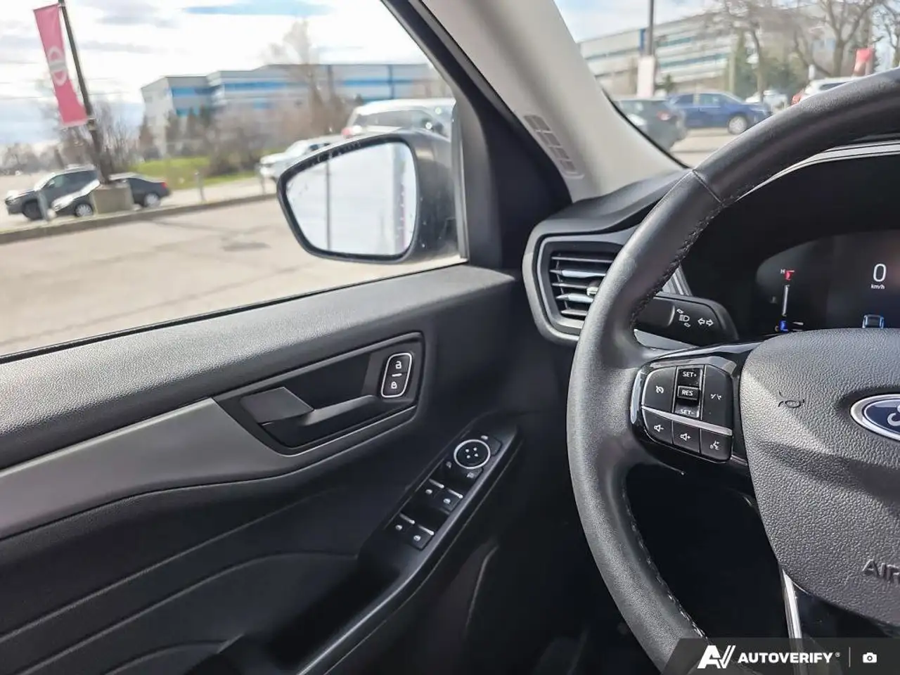 Ford Escape снимка Ford Escape