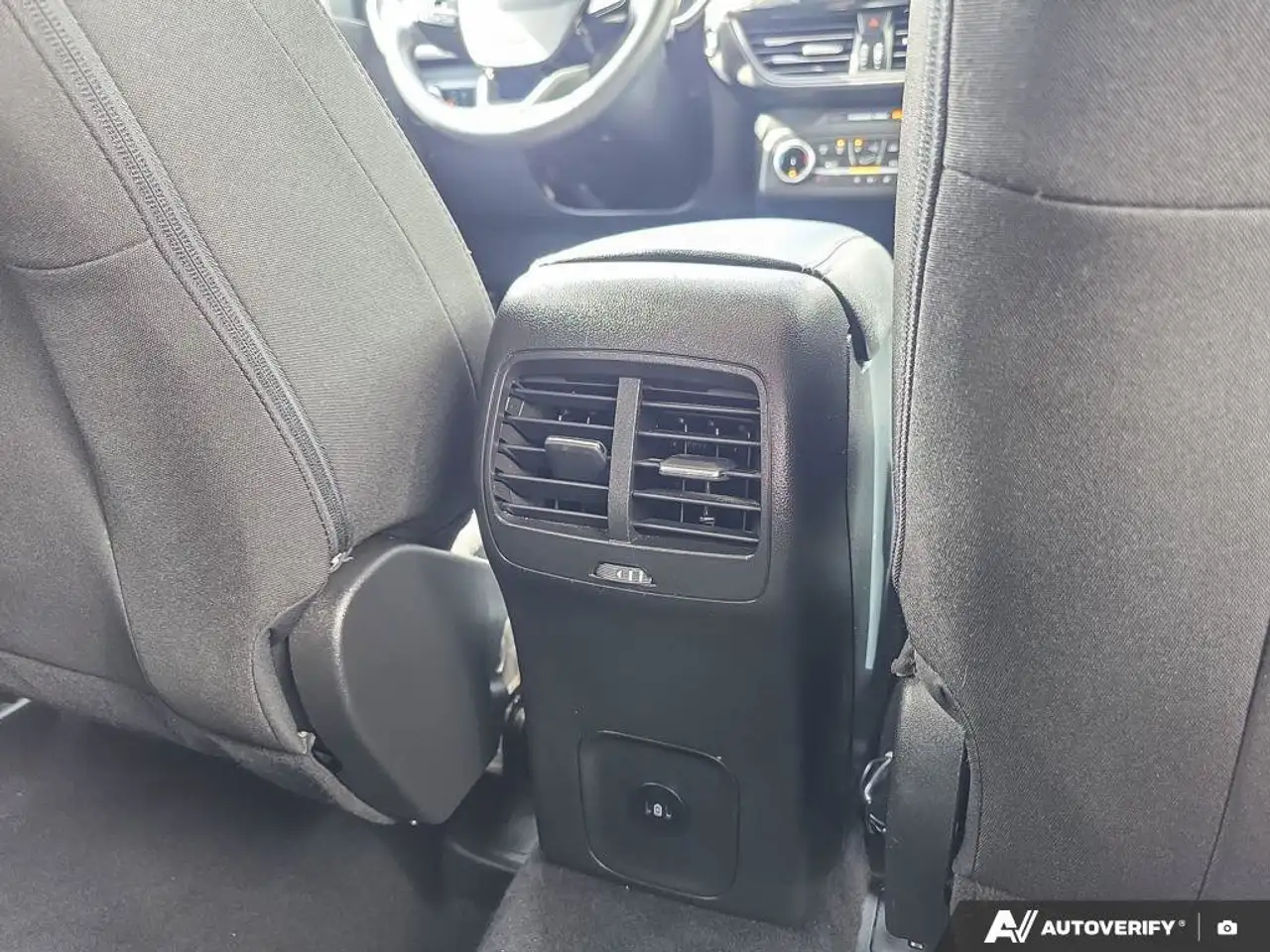 Ford Escape снимка Ford Escape
