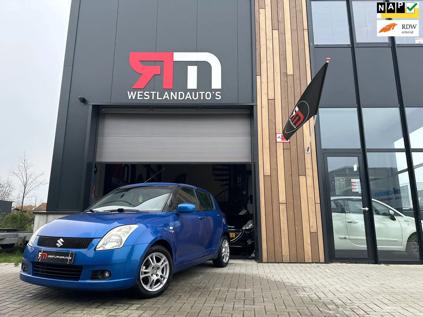 Suzuki Swift 1.3 GA /Navi/nieuwe APK /airco/apple carplay/LM ve Kék - 1