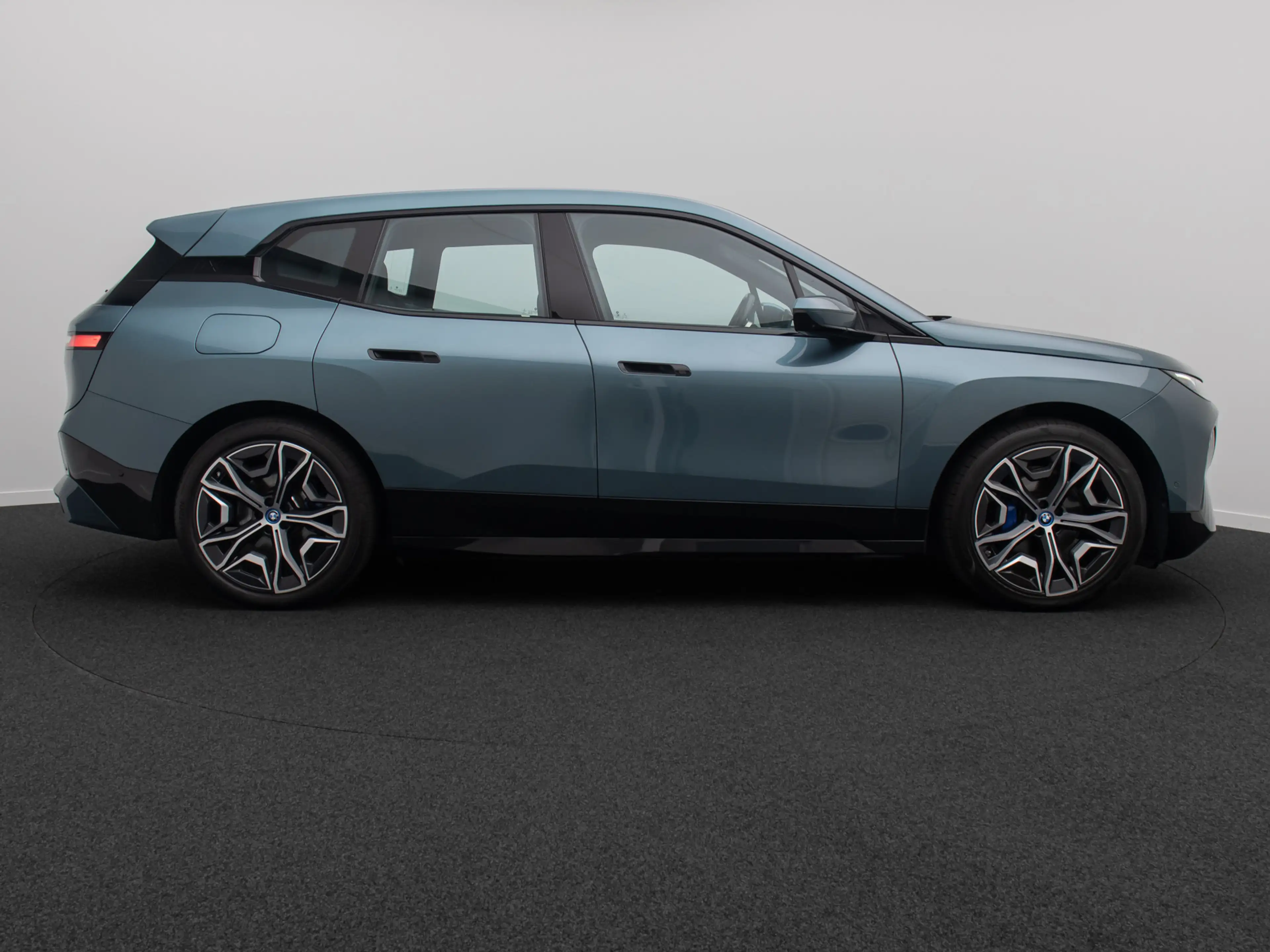BMW iX Sport AHK SkyLounge 360° DAB H K 22Zoll — photo 5