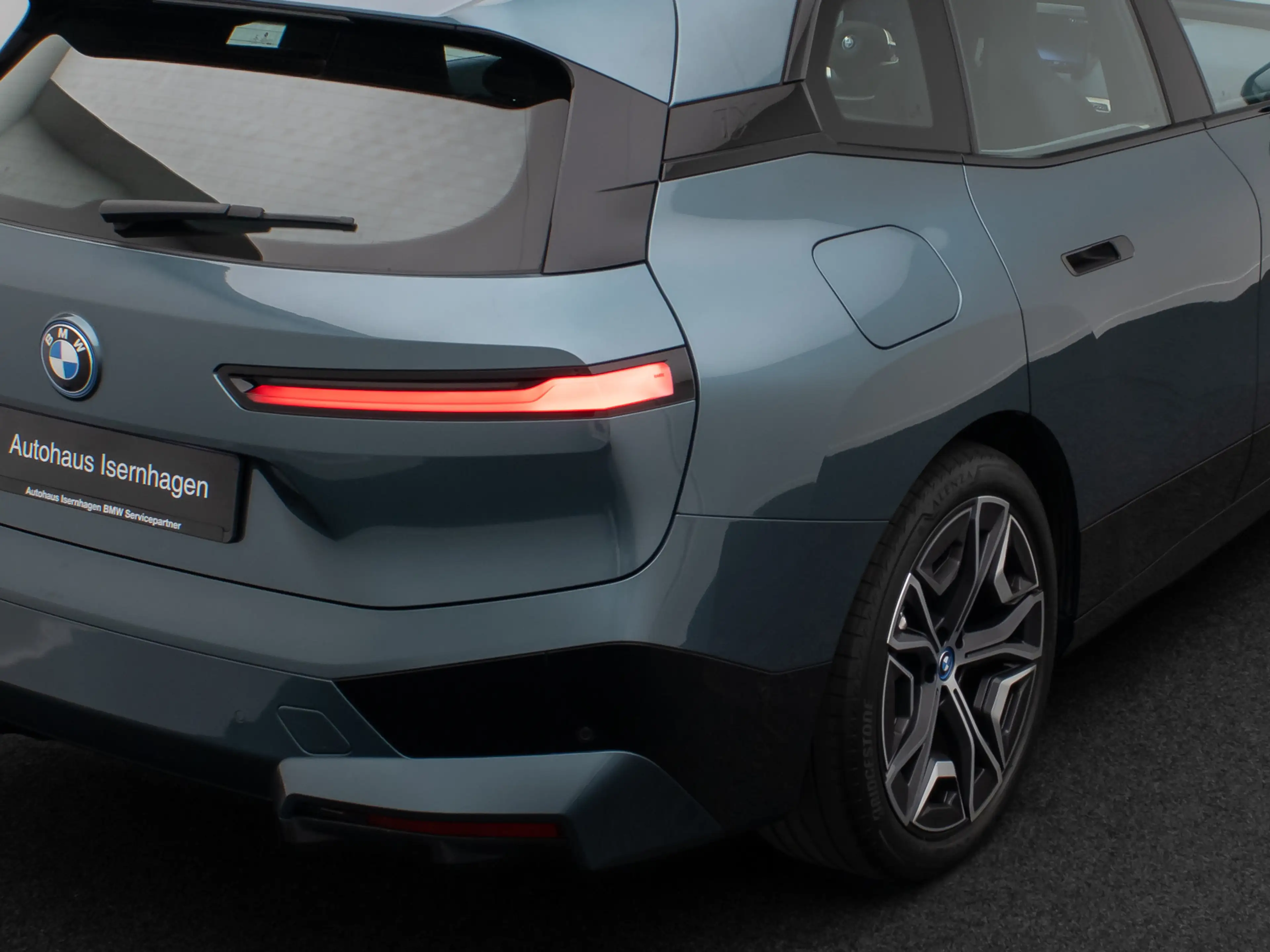 BMW iX Sport AHK SkyLounge 360° DAB H K 22Zoll — photo 14