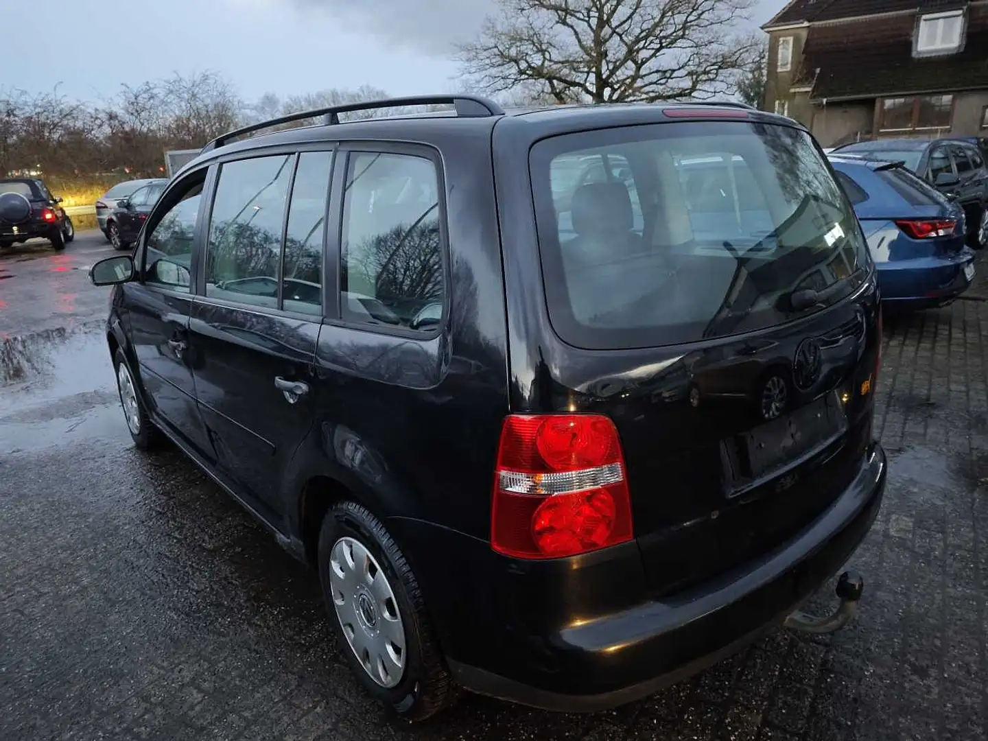 Volkswagen Touran Diesel 1.9 TDI Trendline Schwarz - 2
