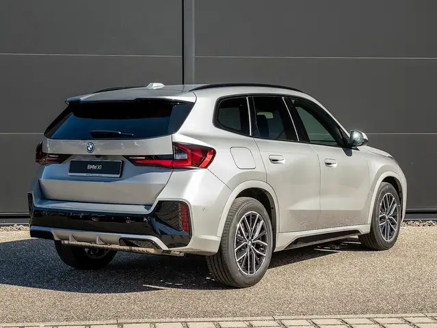 BMW X1 view 2