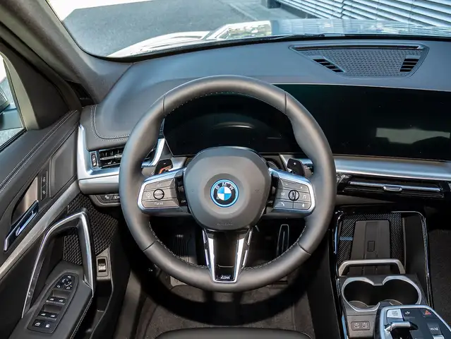 BMW X1 view 9