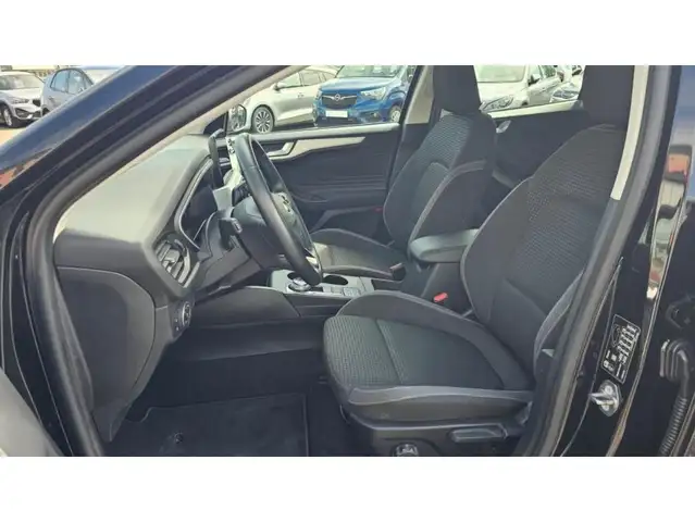 Ford Focus view 14