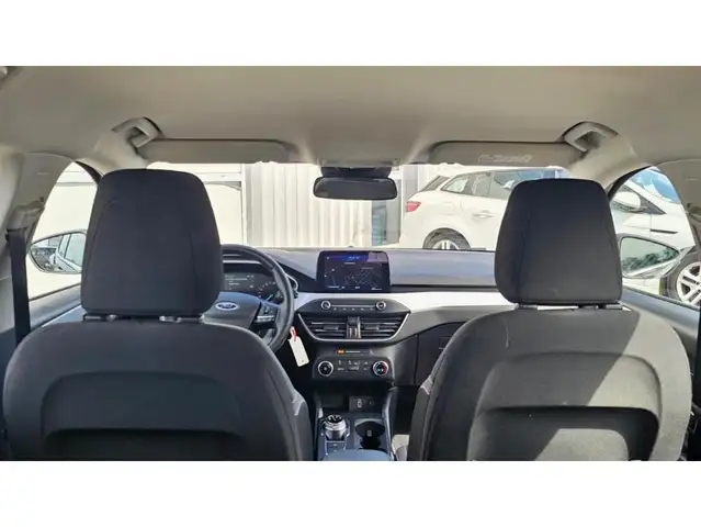 Ford Focus view 16