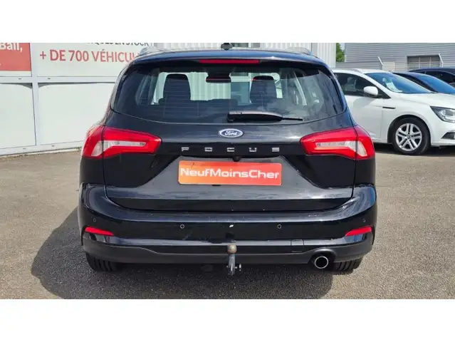 Ford Focus view 19