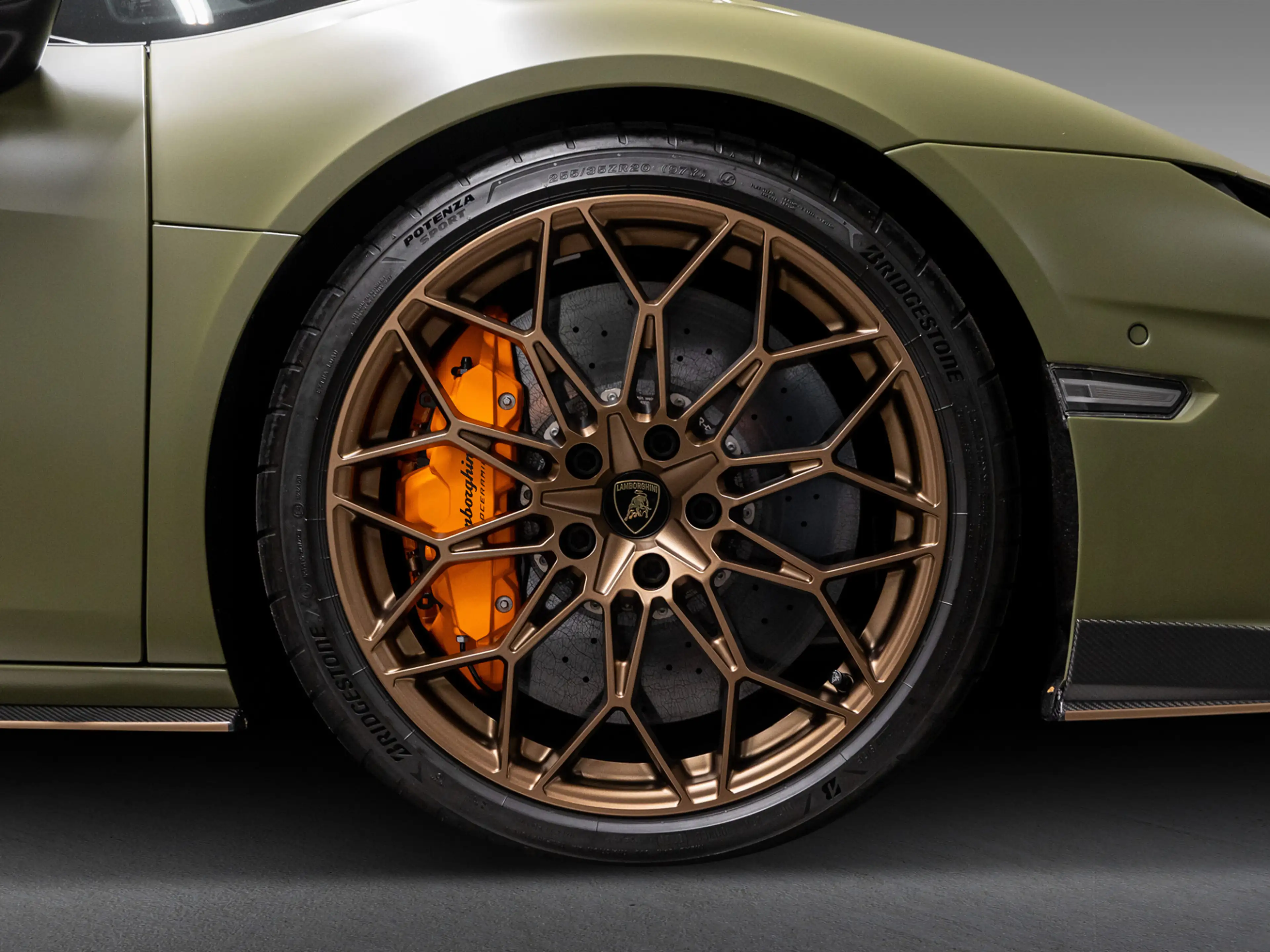 Lamborghini Temerario | Alleggerita | Sonus Faber | Nose lift — photo 9