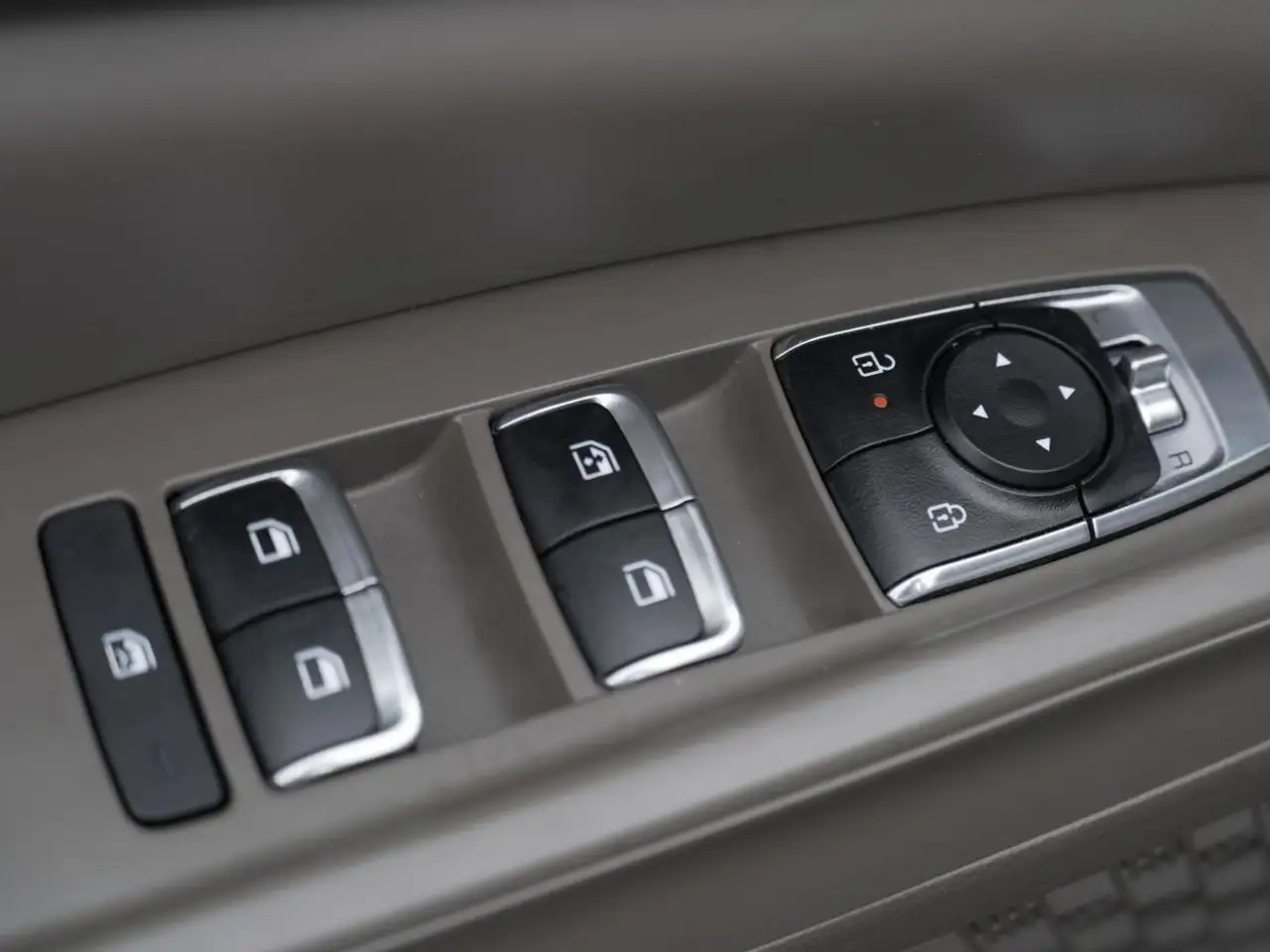 Kia Carnival снимка Kia Carnival