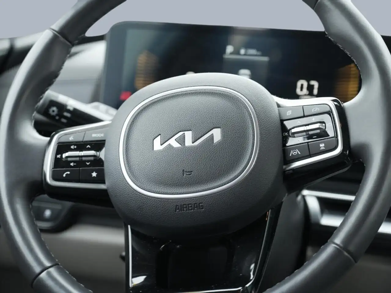Kia Carnival снимка Kia Carnival