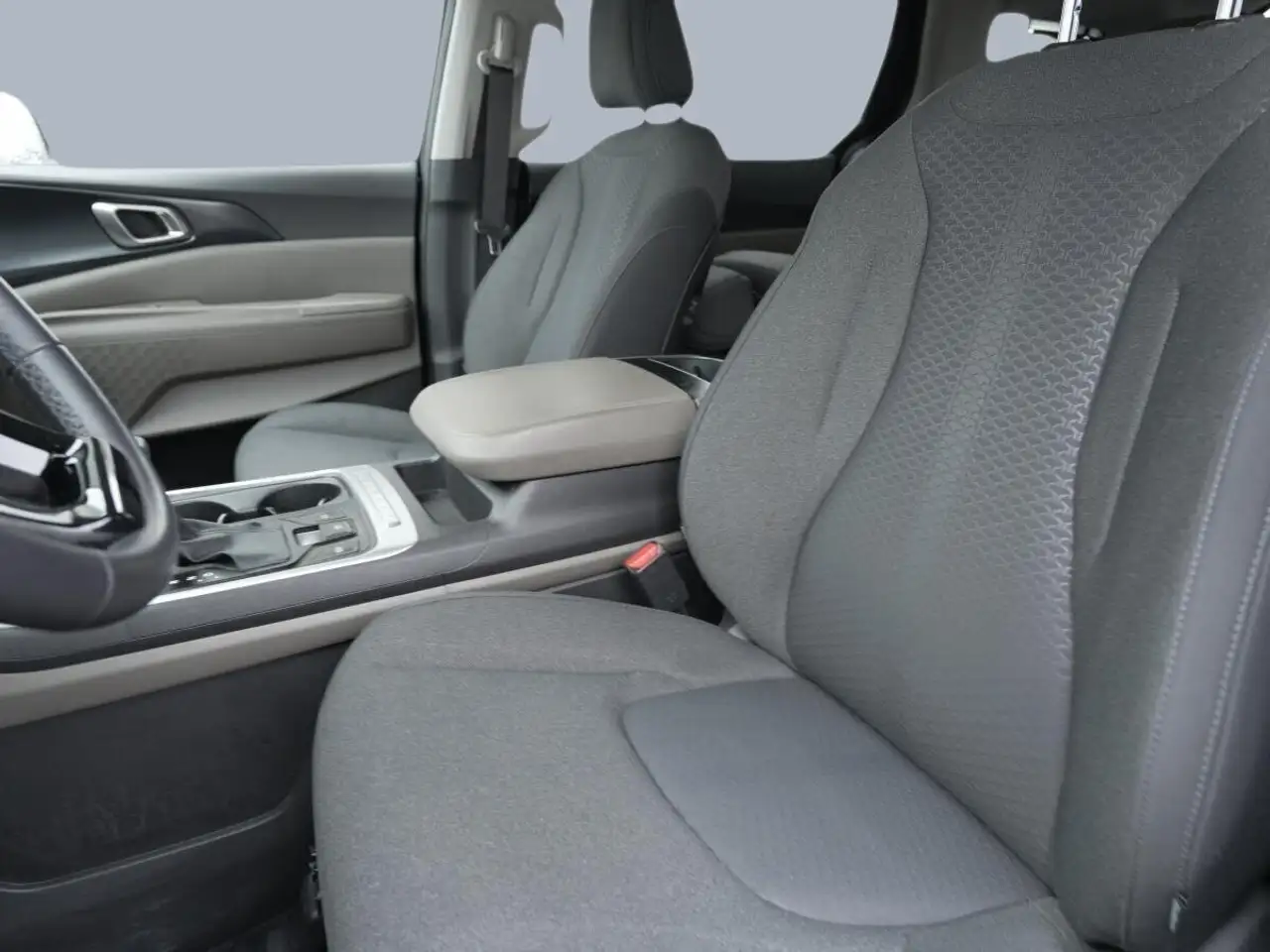Kia Carnival снимка Kia Carnival