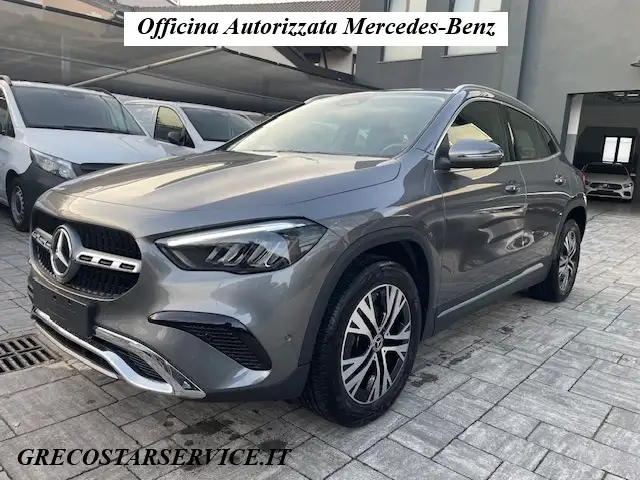 Mercedes-Benz GLA 180 Progressive Advanced Automatic CAR-PLAY