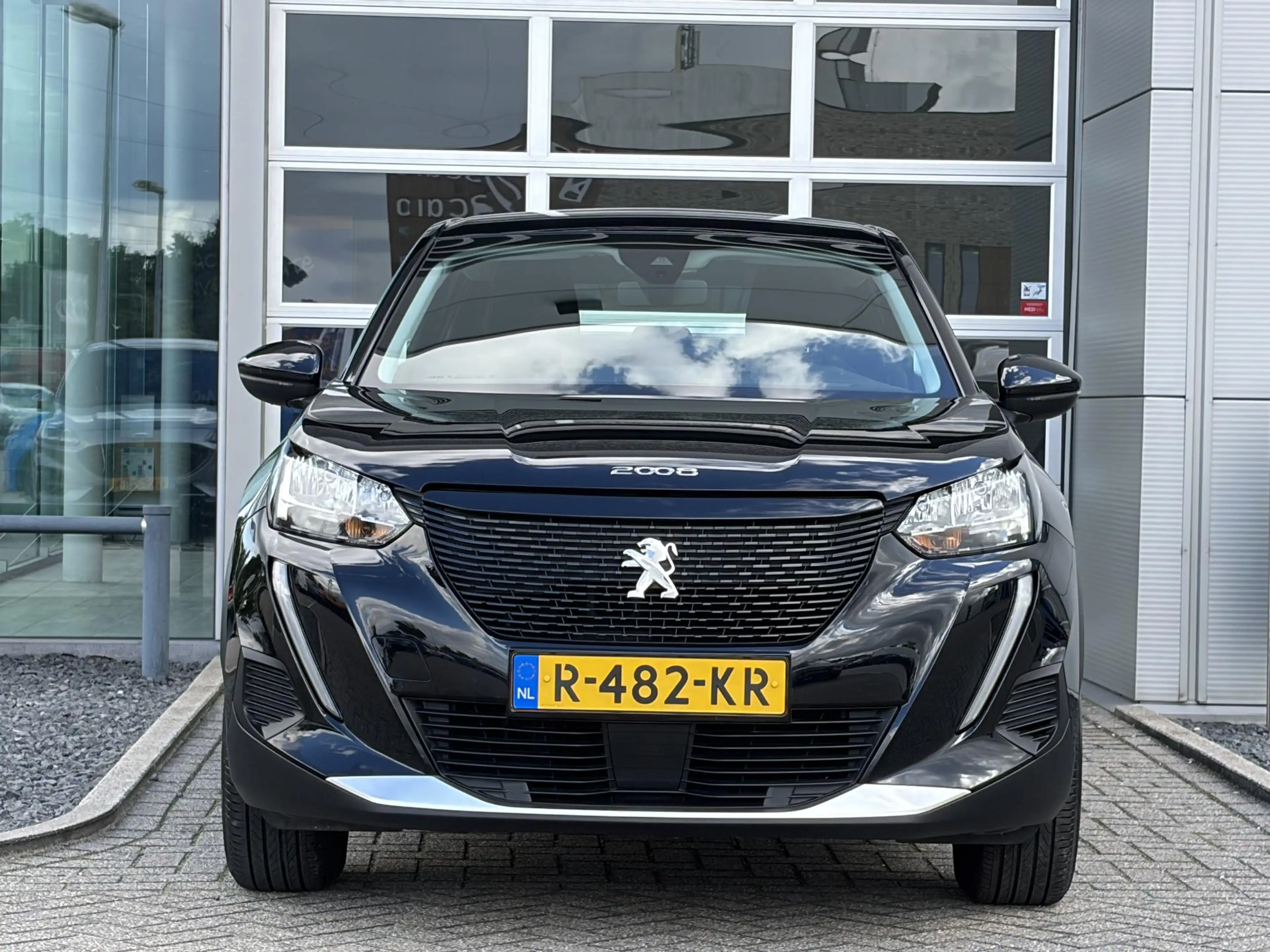 Peugeot e-2008 EV Active 50 kWh SOH 93% I Navigatie I Hoge instap — photo 2