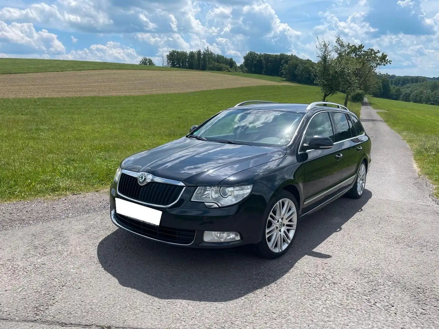 Skoda Superb Combi Elegance Schwarz - 2
