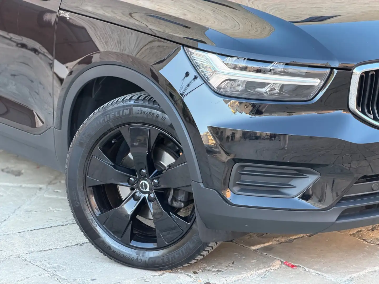 Volvo XC40 D3 2.0 150 cv TOTAL BLACK PELLE LED Nero - 2