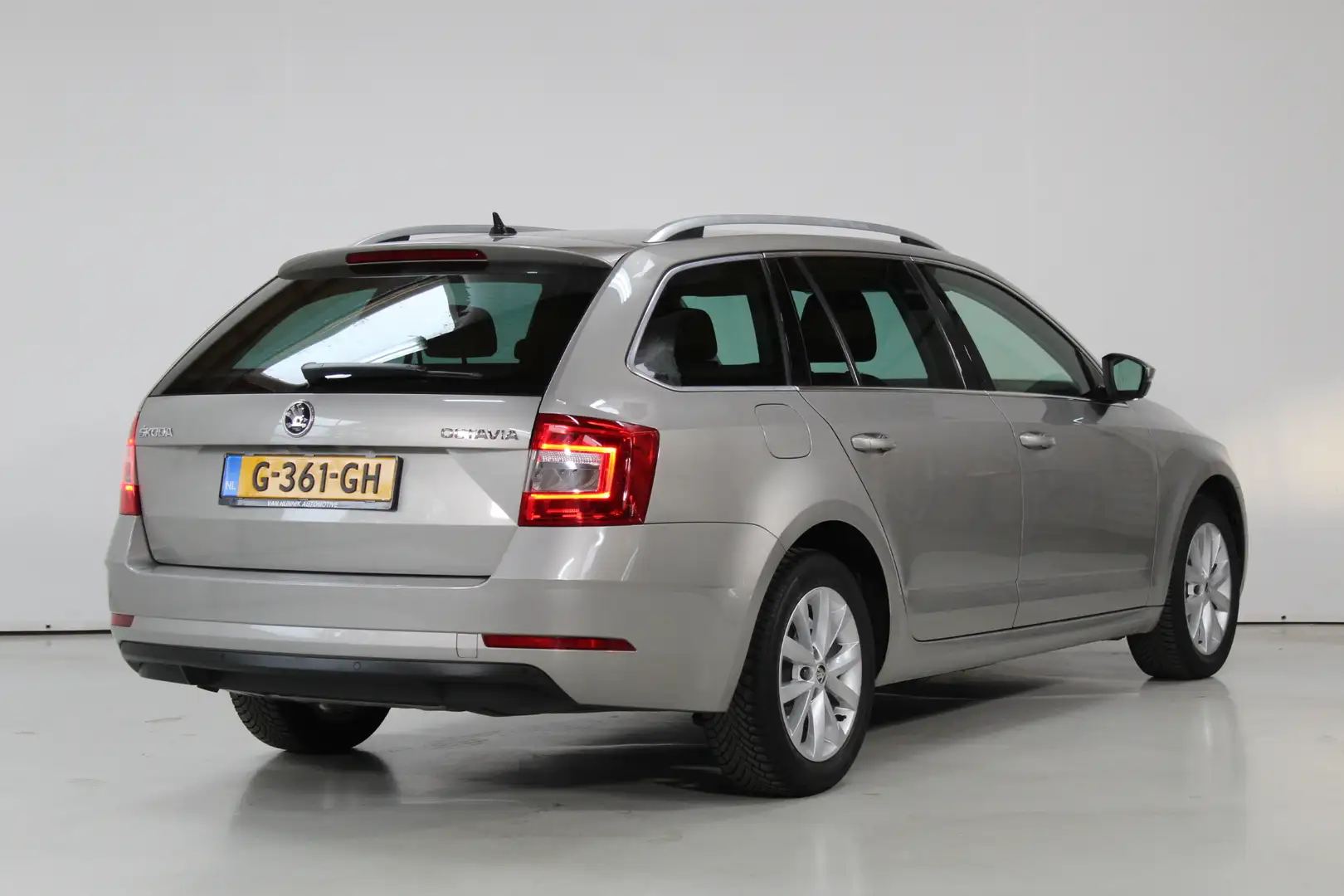 Skoda Octavia Combi 1.0 TSI Ambition Business | DSG | Carplay | Grau - 2