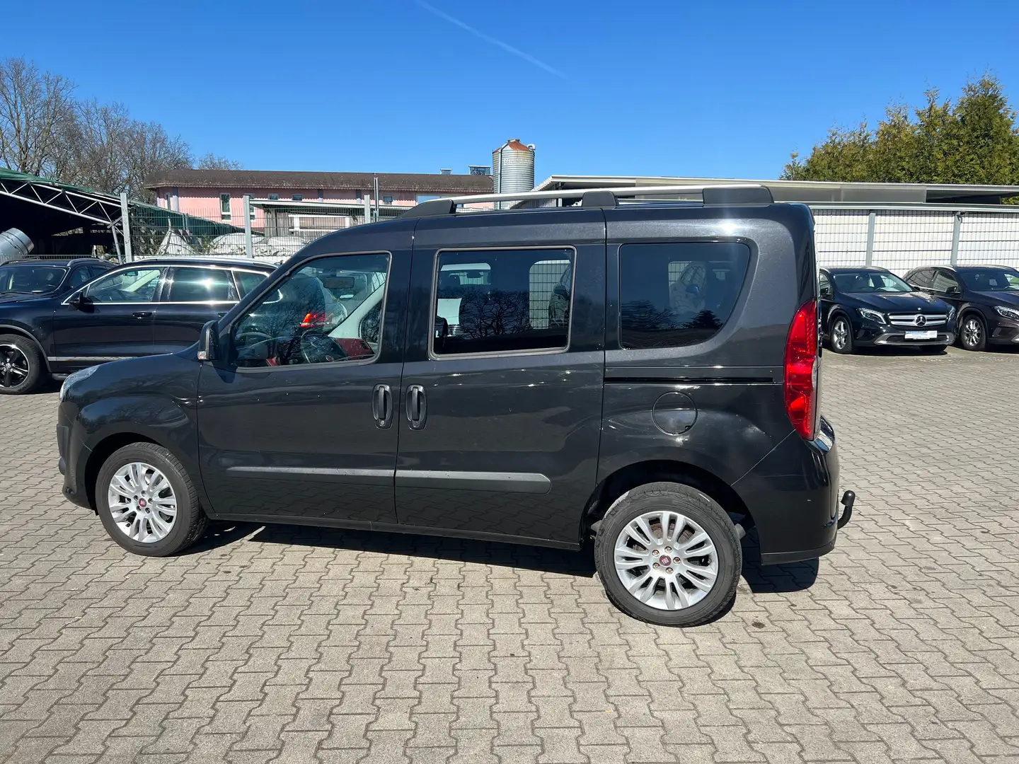 Fiat Doblo Emotion Multijet Automatik 1.6 Diesel Black - 2