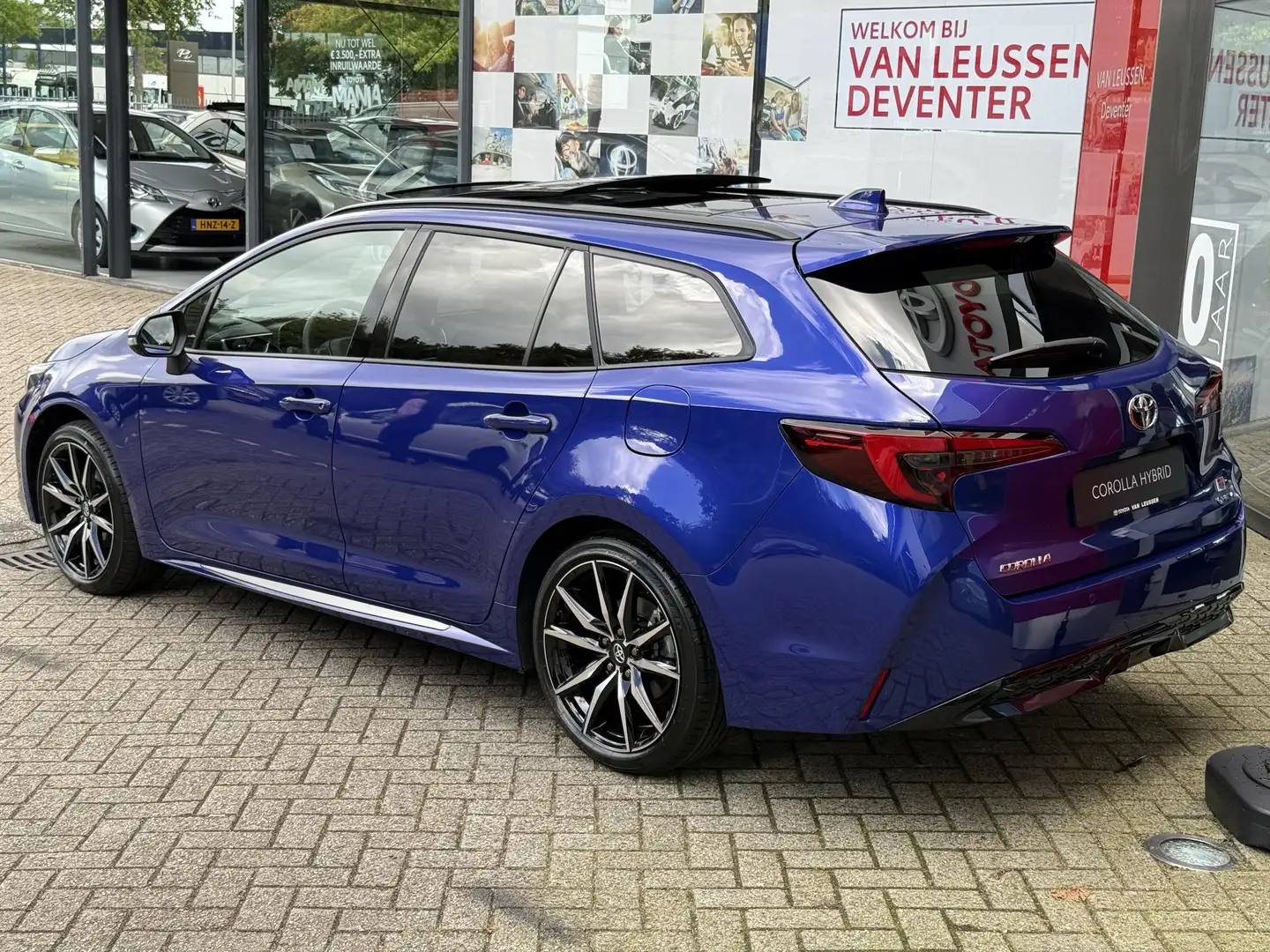 Toyota Corolla Touring Sports Hybrid 180 GR Sport NIEUW UIT VOORR Bleu - 2