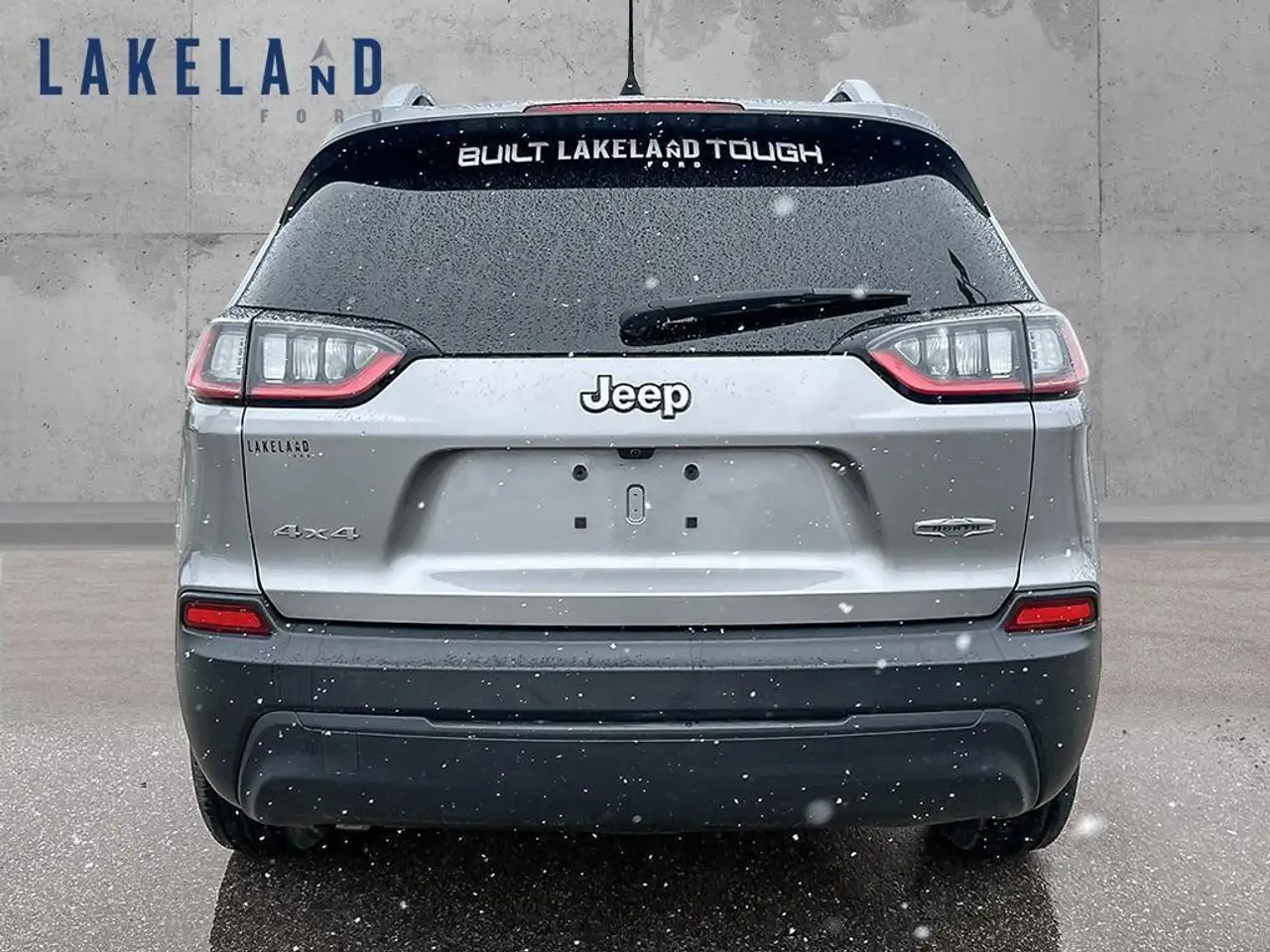 Jeep Cherokee снимка Jeep Cherokee