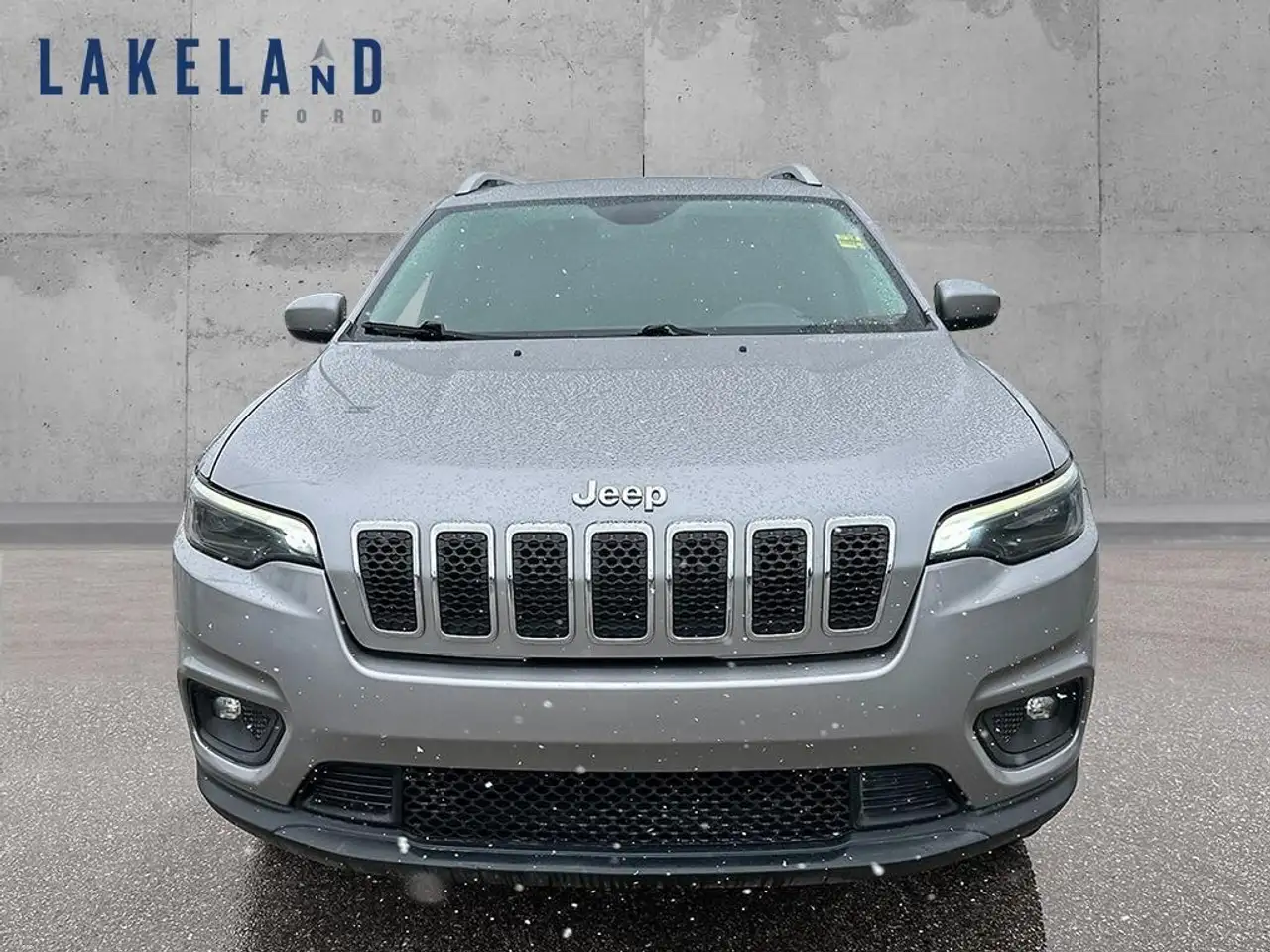 Jeep Cherokee снимка Jeep Cherokee