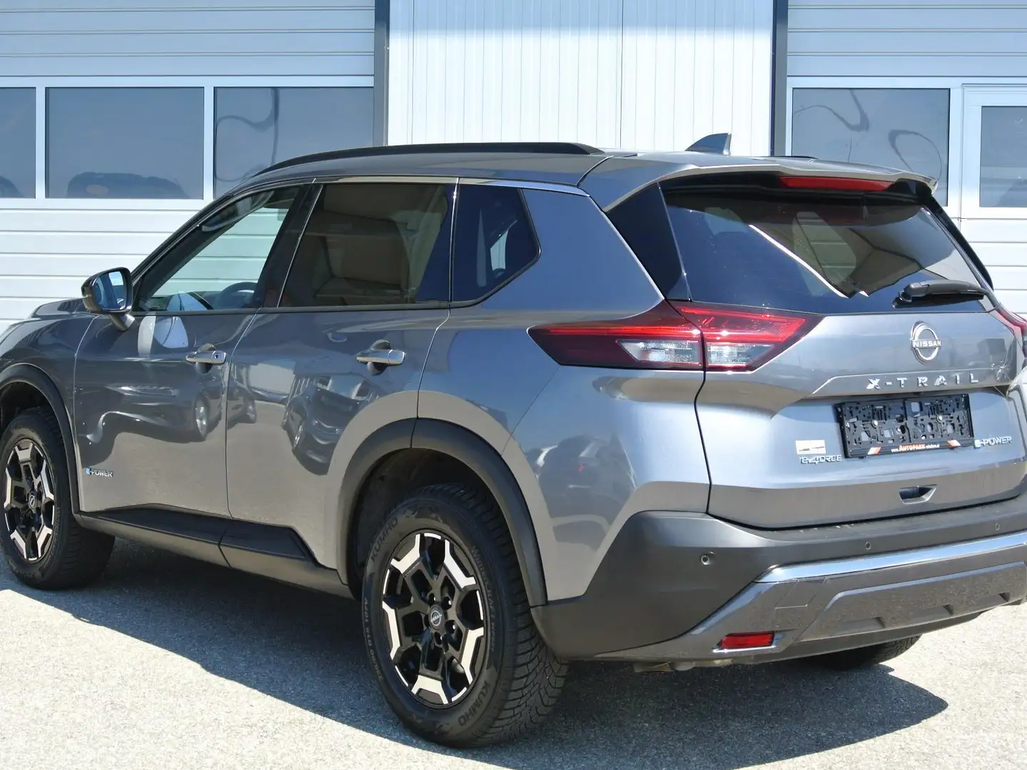 Nissan X-Trail 1.5 VC-T e-Power N-Trek Aut.   *7-SITZE *NEUWERTIG Grau - 2