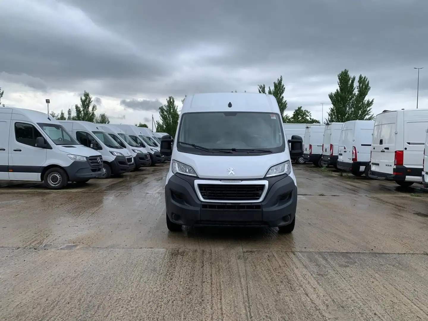 Peugeot Boxer 333 L2 H2 BHDI 103kW (140CV) S&S 6 V. M Blanco - 2