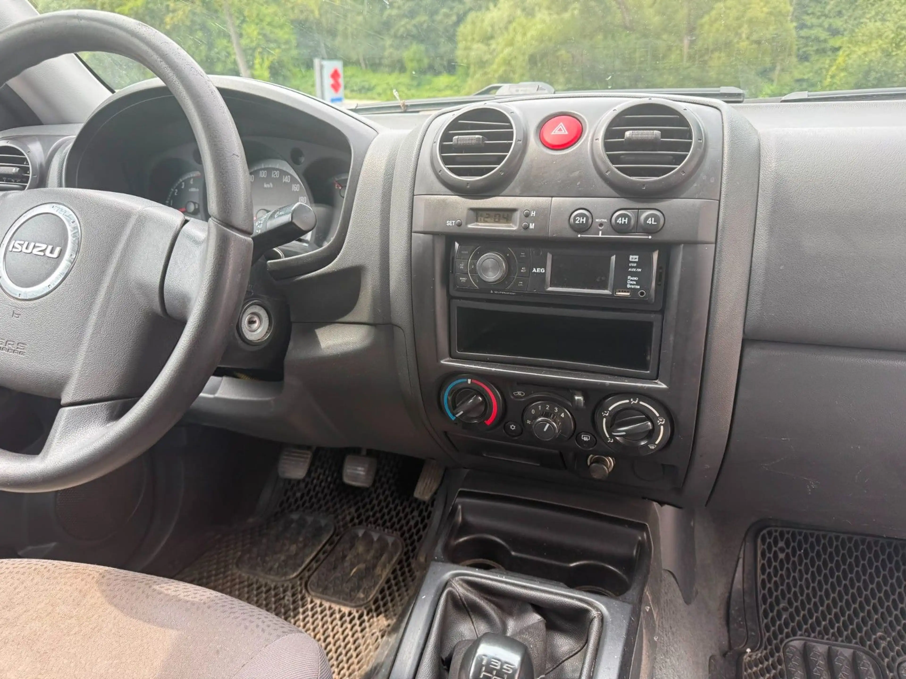Isuzu D-Max Space Cab Basis 4WD — photo 8