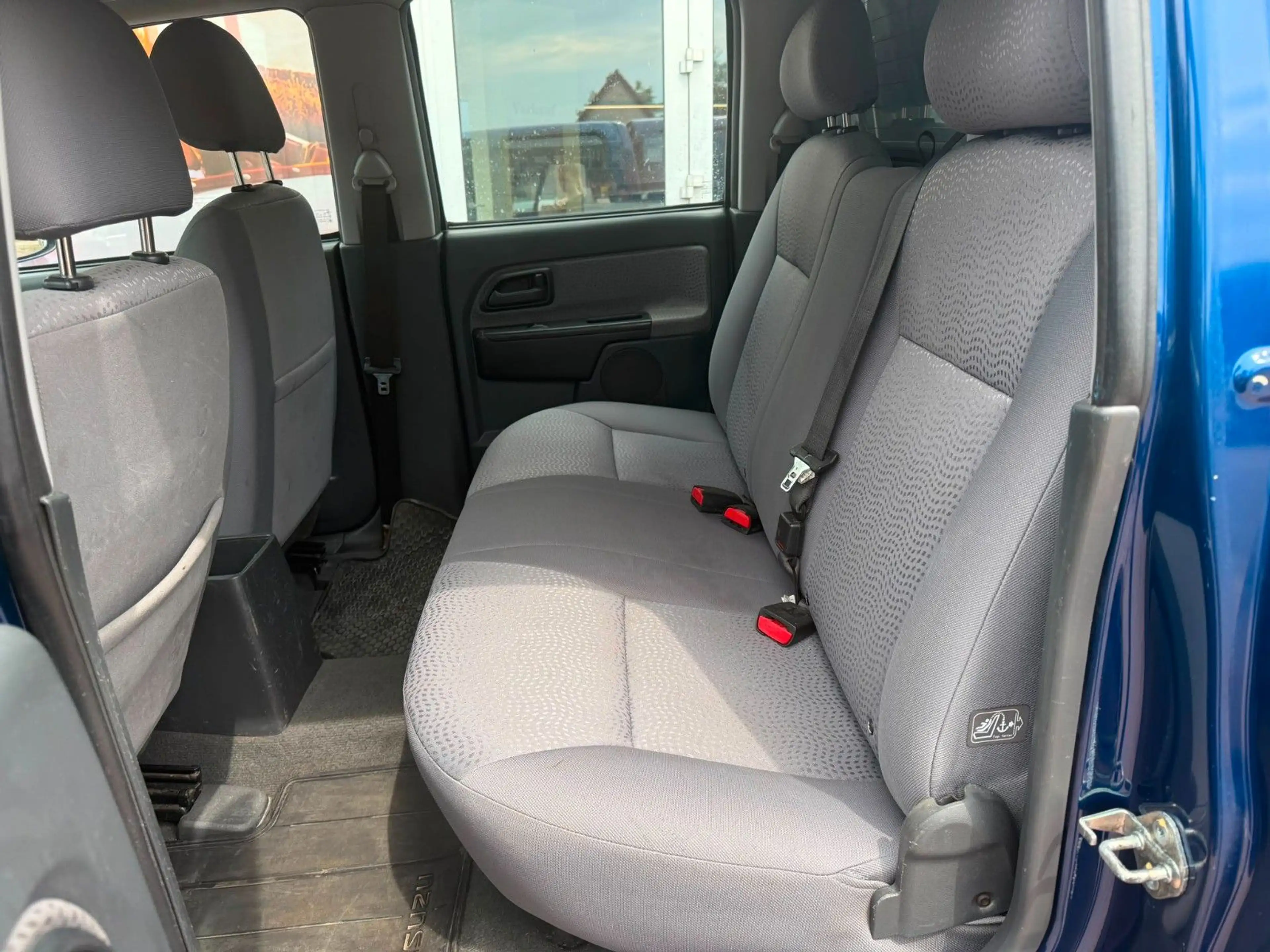 Isuzu D-Max Space Cab Basis 4WD — photo 14