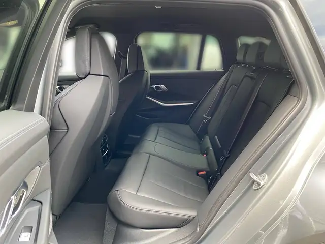 BMW M3 view 11