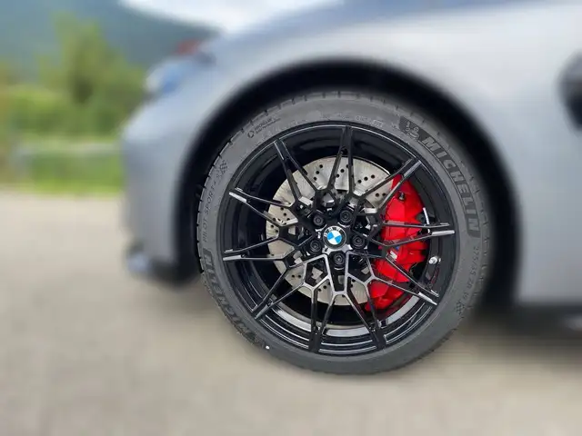 BMW M3 view 4