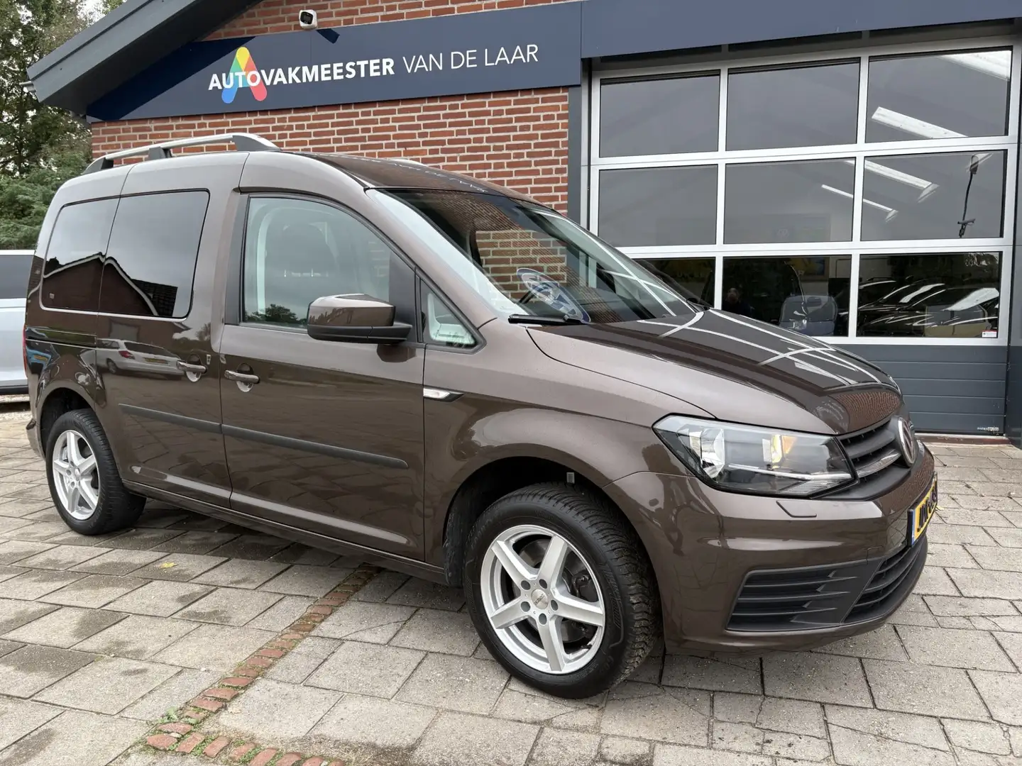 Volkswagen Caddy Combi 1.4 TSI Trendline BTW AUTO! 92kw DSG Life ( Brun - 2