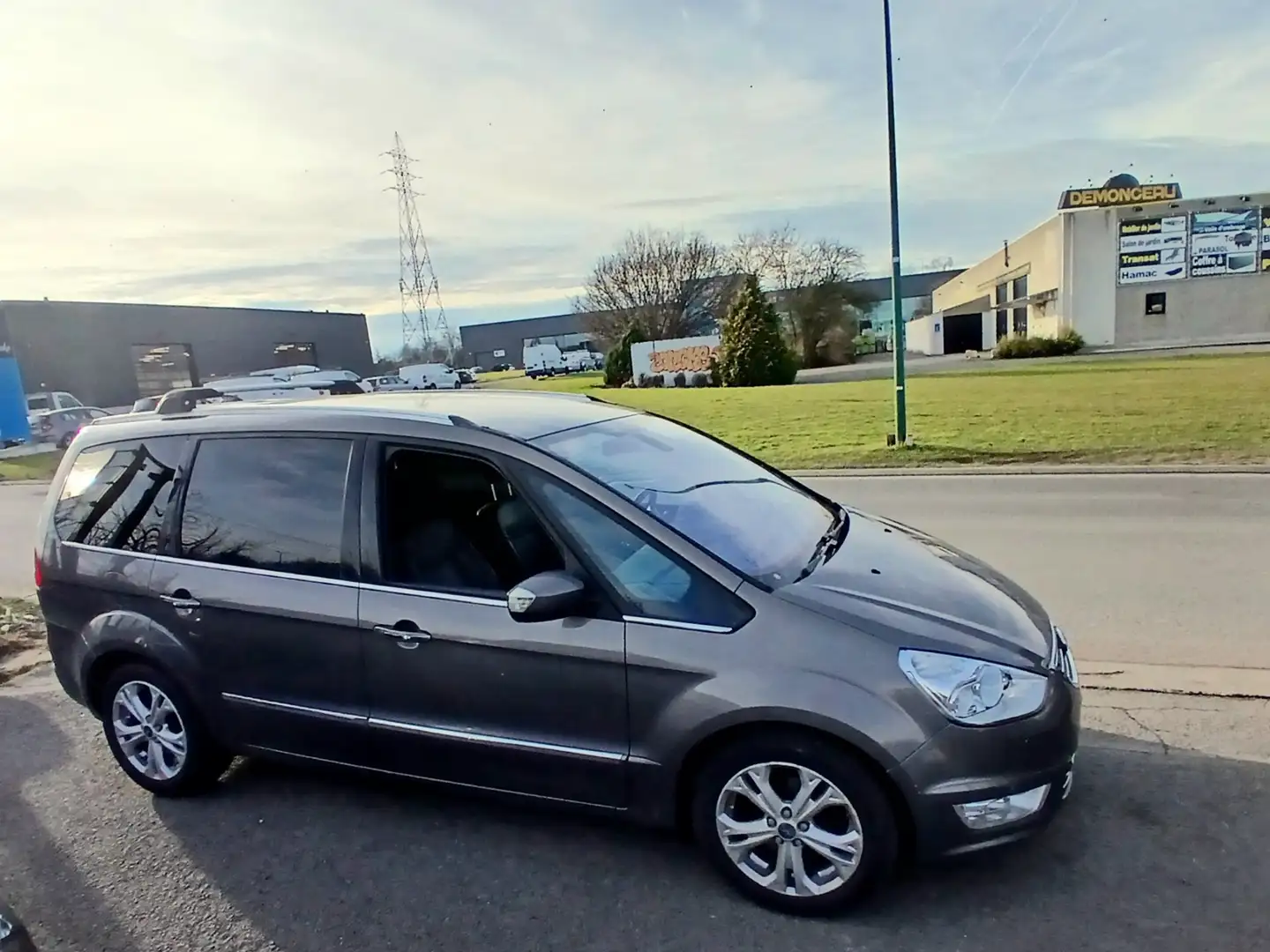 Ford Galaxy 7 PL 20 TDCi AUT CUIR GPS JALU Ghia DPF Powershift Gris - 2