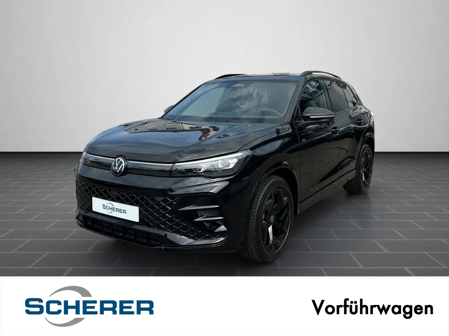 Volkswagen Tiguan R-Line 1,5 l eTSI OPF 150 PS DSG7 Noir - 1