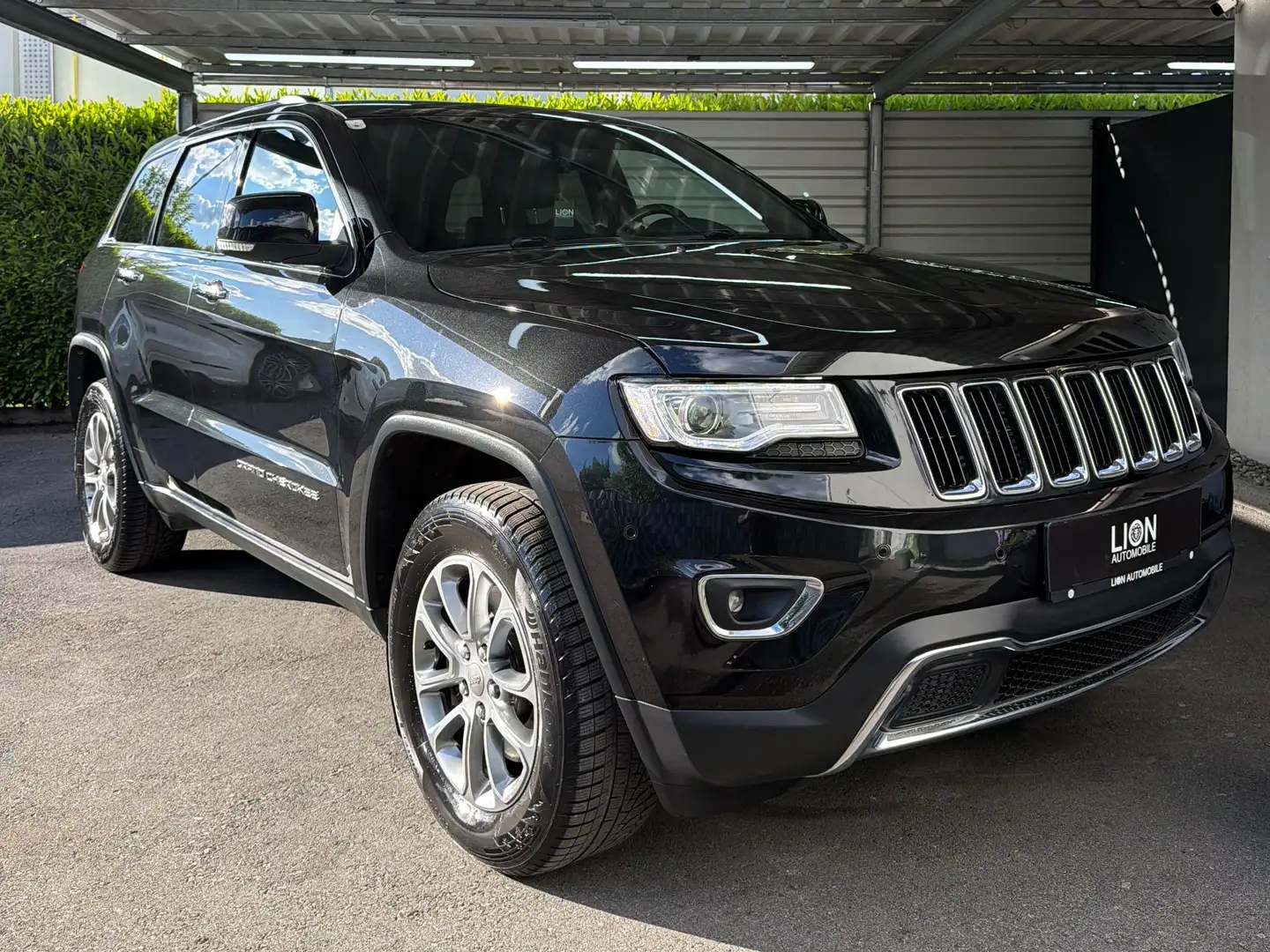 Jeep Grand Cherokee 3.0 CRD Limited Schwarz - 2