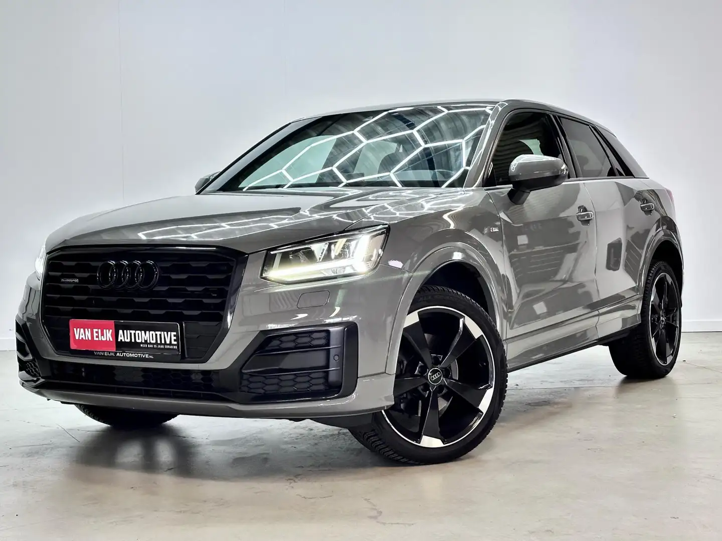 Audi Q2 2.0 TFSI quattro Sport Edition #1 / B&O / Quantum Grijs - 1