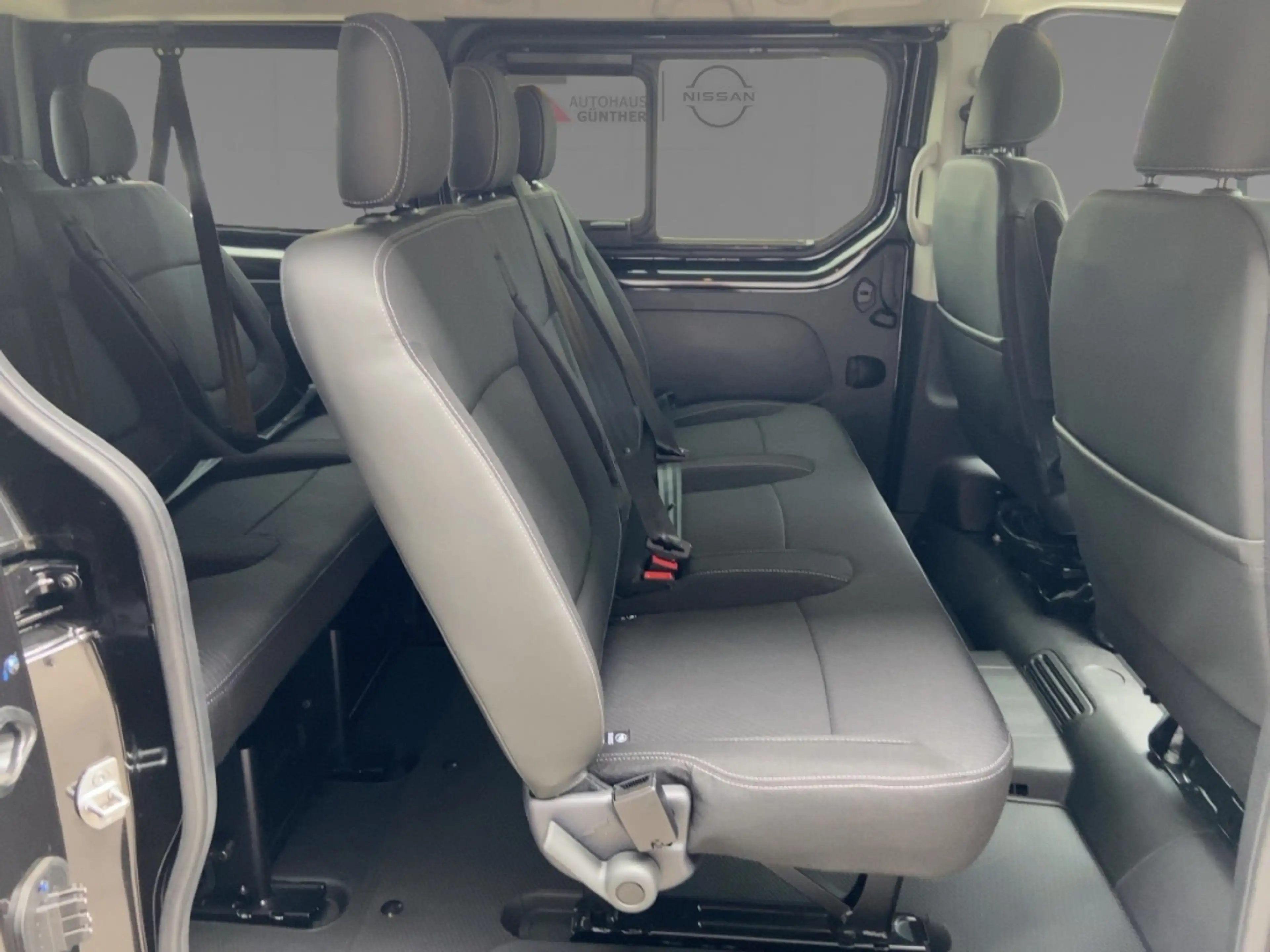 Nissan Primastar Kombi Tekna Kombi9 L1H1 2,8t dci170 AT TEKNA 2ST H — photo 11