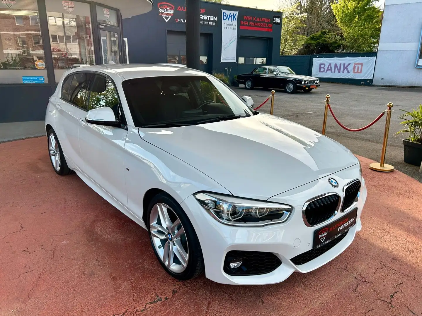 BMW 120 1 Lim. 5-trg. 120 i M-Sport 1.6 Automatik Wit - 2