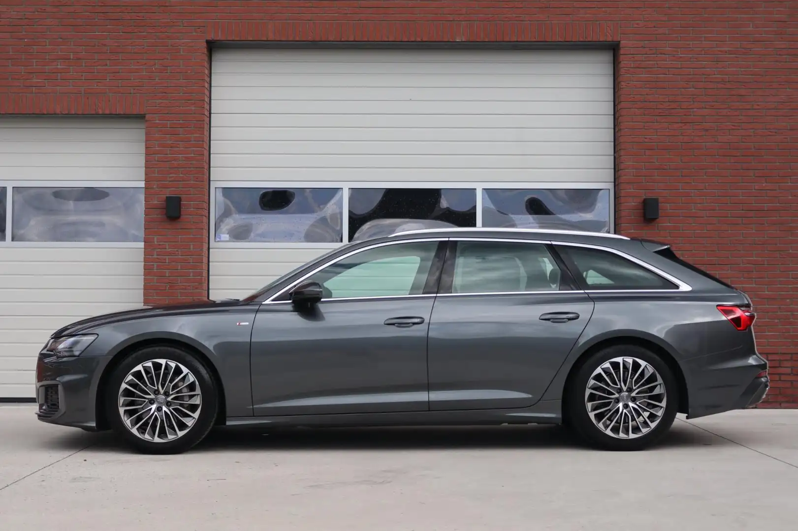 Audi A6 Avant 45 TFSI 245pk S edition - S-line - B&O - 19 Grau - 2