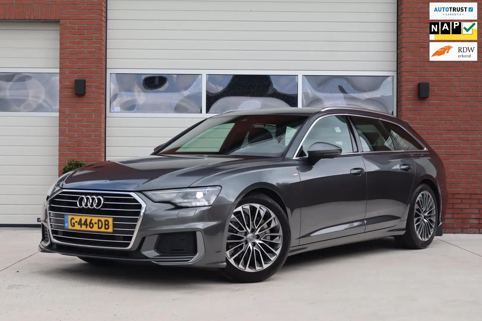 Audi A6 Avant 45 TFSI 245pk S edition - S-line - B&O - 19 Grau - 1