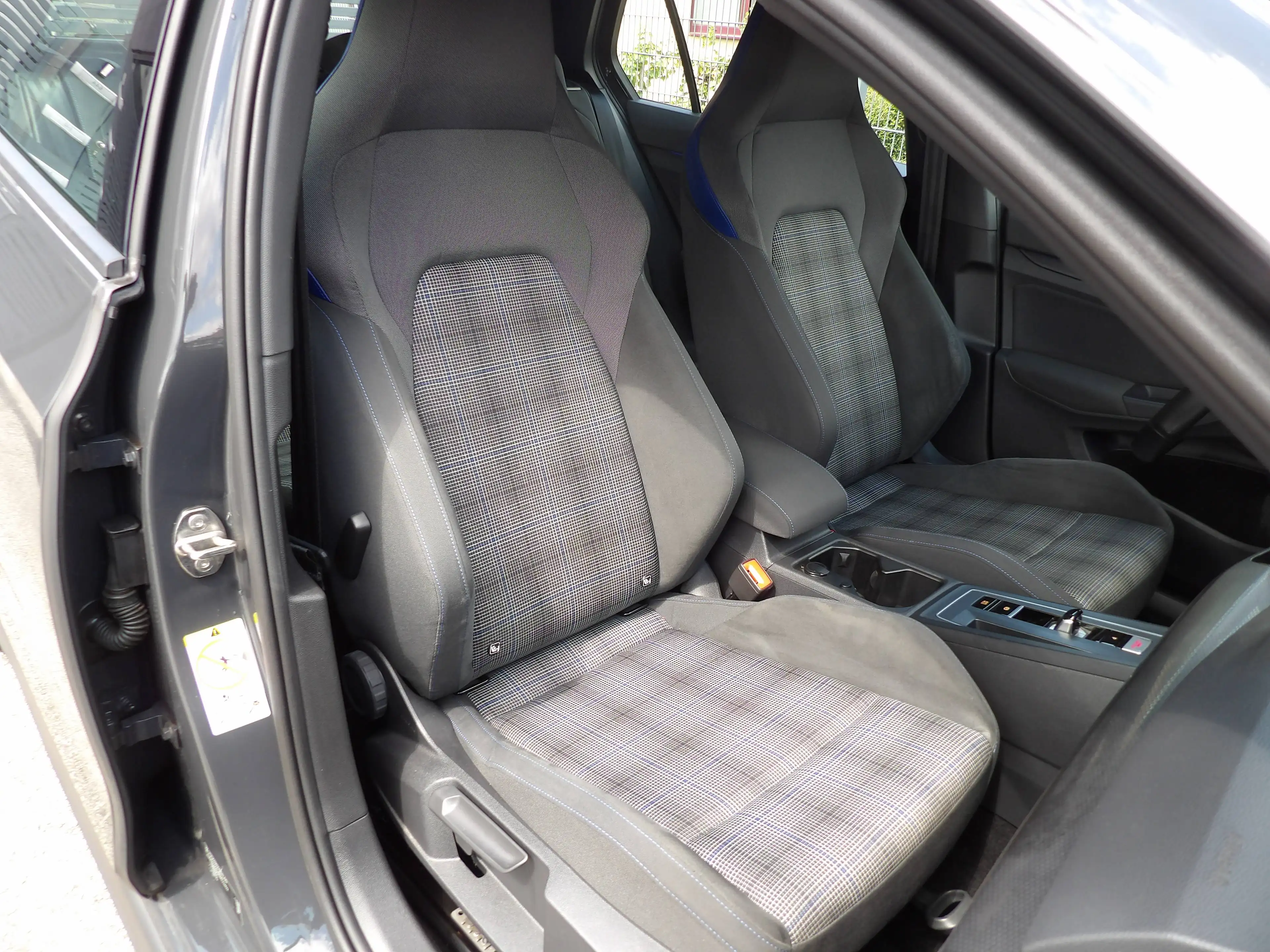 Volkswagen Golf GTE Golf 1.4 TSI PHEV GTE DSG — photo 11