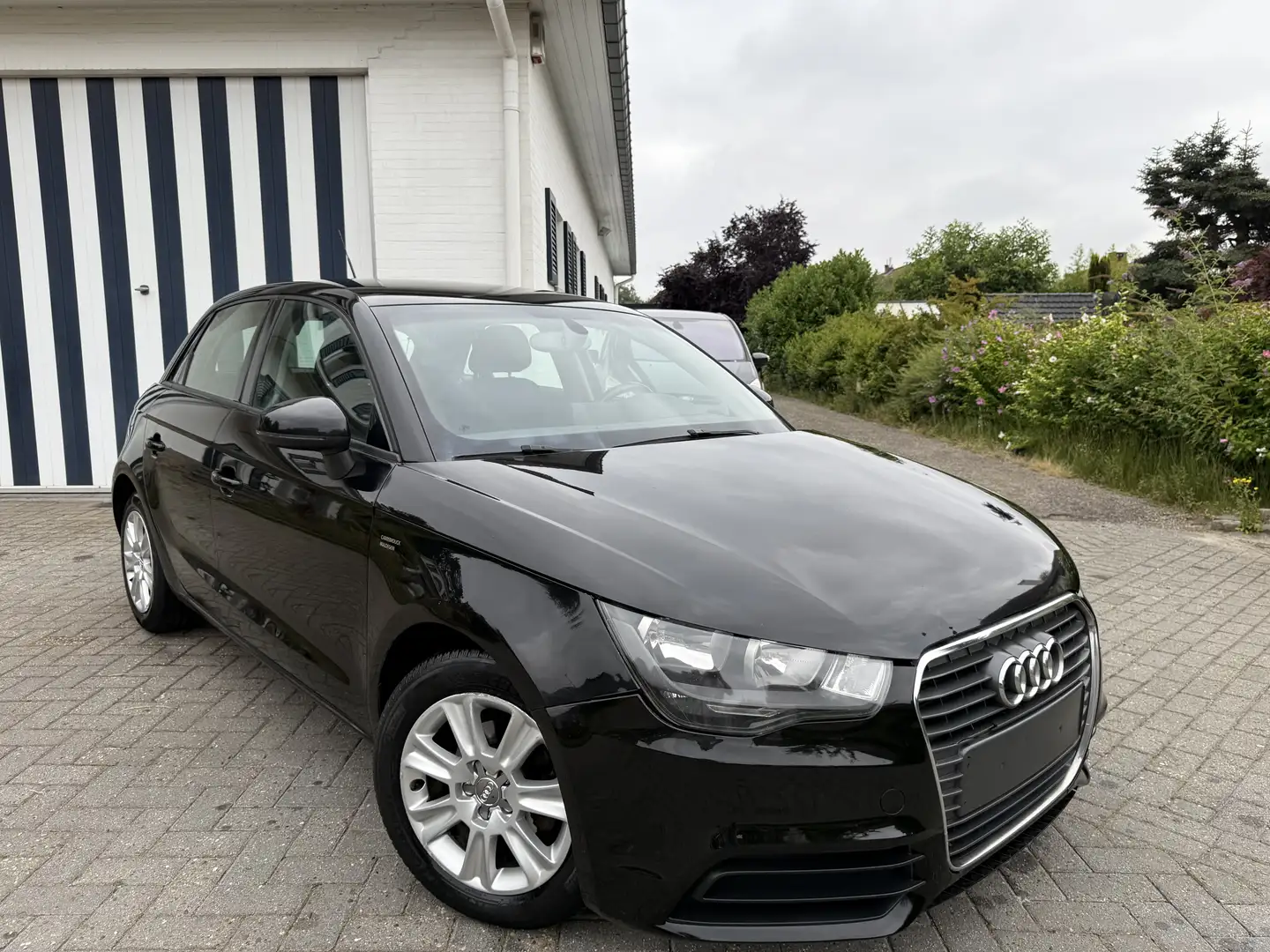 Audi A1 1.6 TDI Sportback Ambition Noir - 2