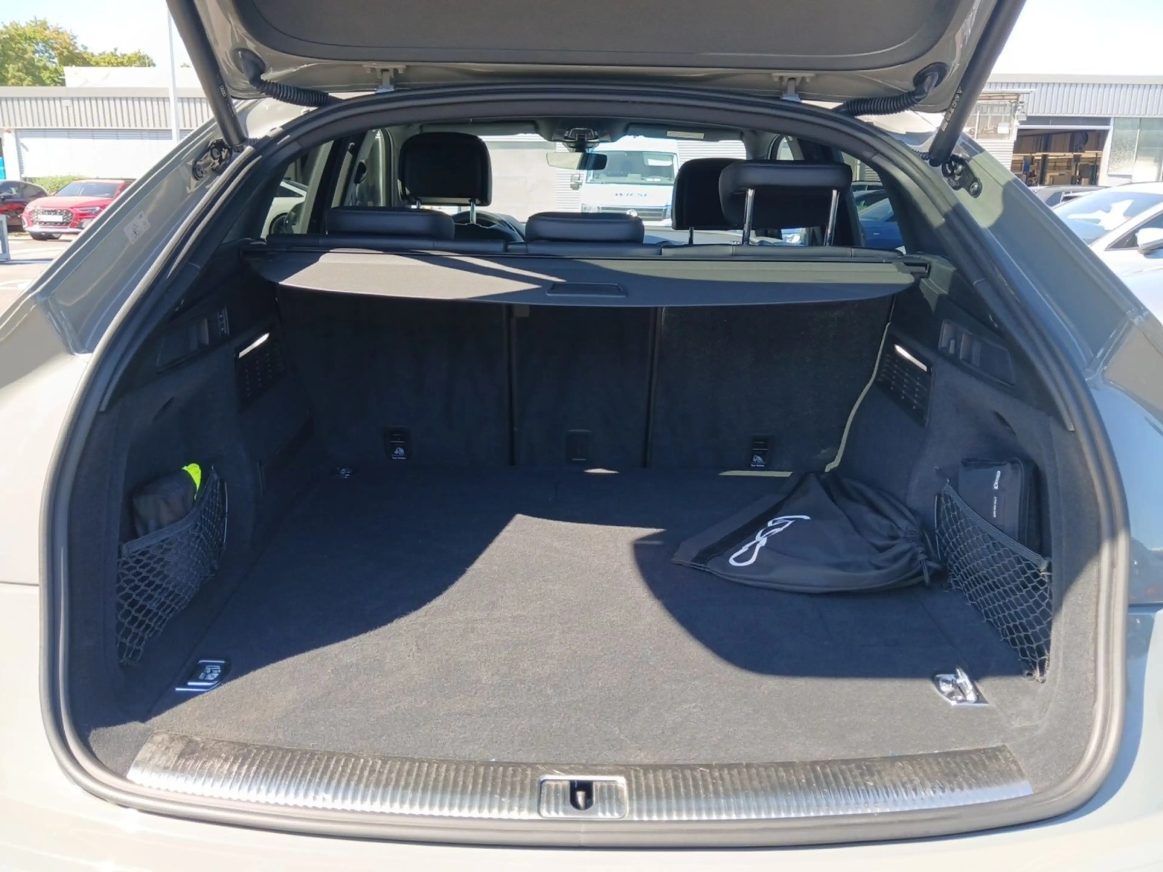Audi Q5 50 TFSIe quattro S tronic S line Bu — photo 11