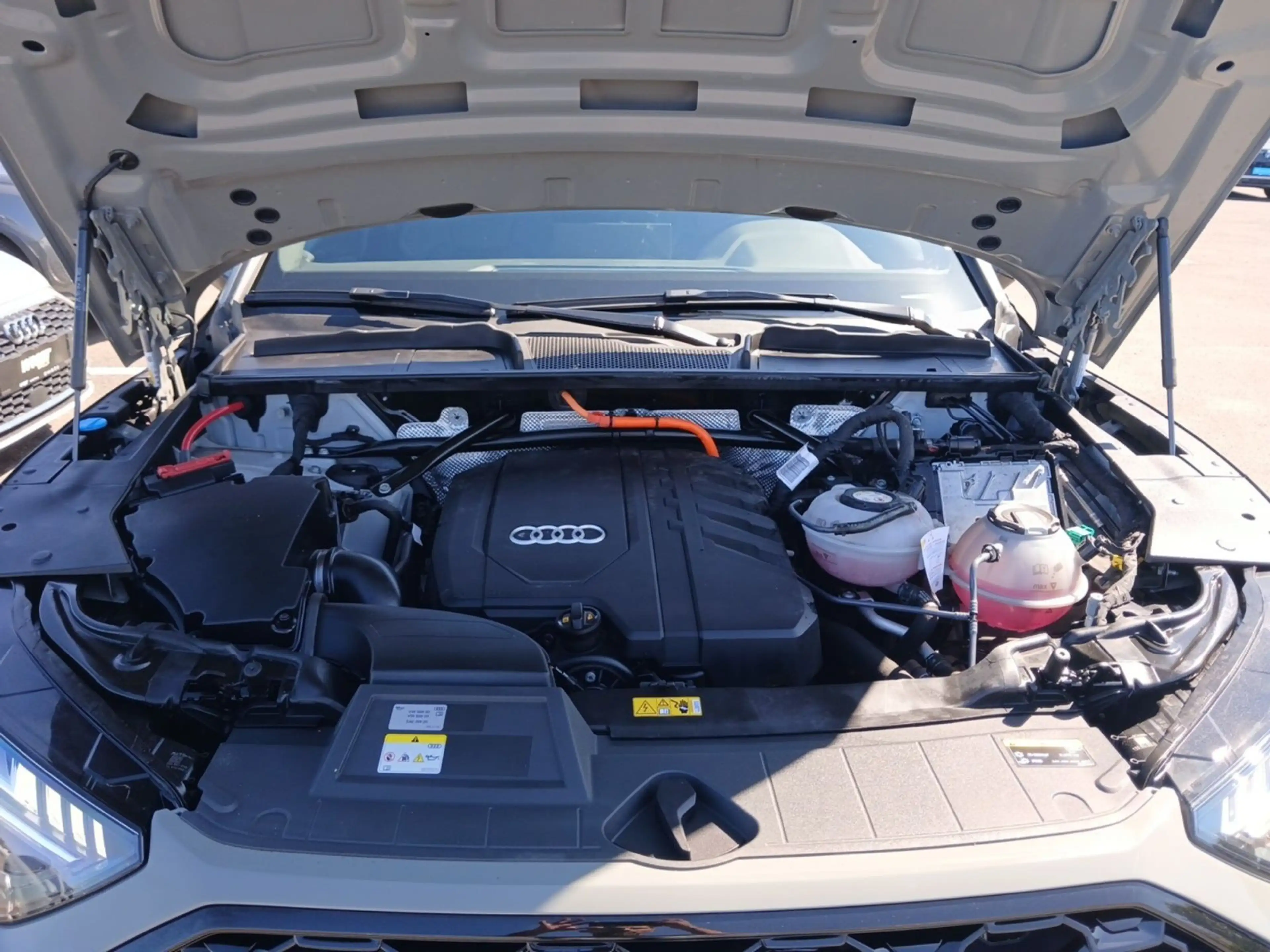 Audi Q5 50 TFSIe quattro S tronic S line Bu — photo 12