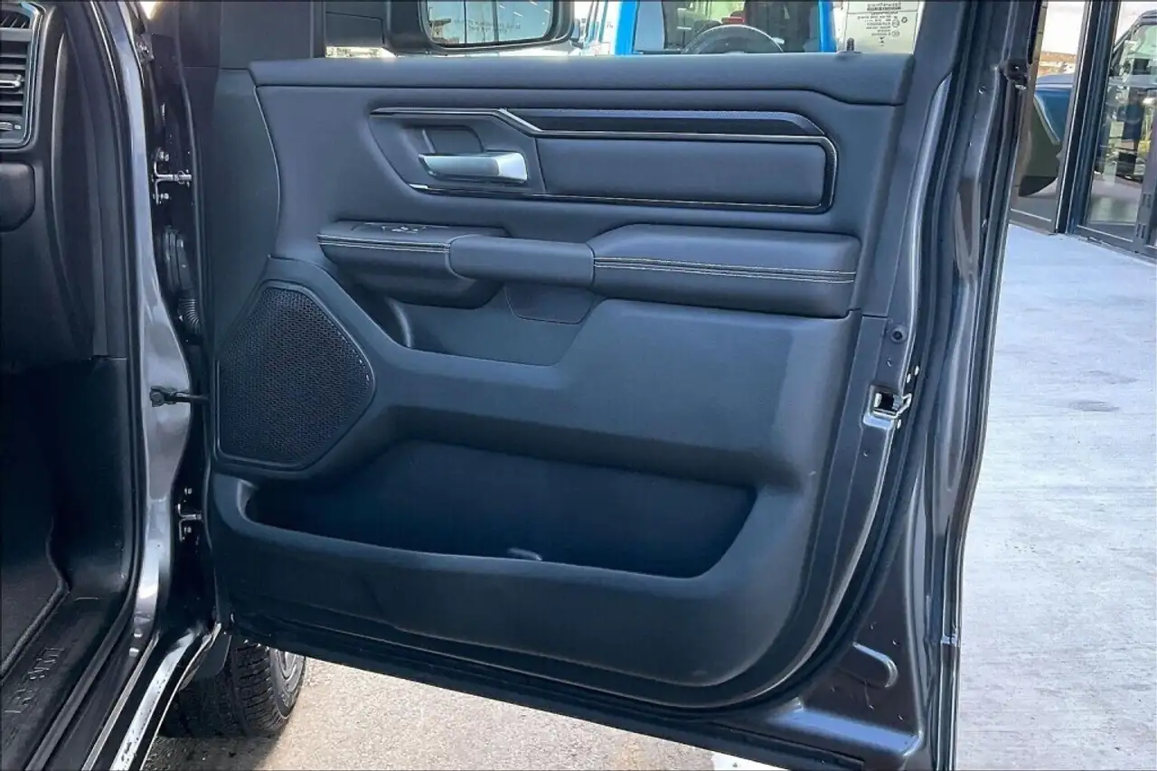 RAM 1500 photo RAM 1500