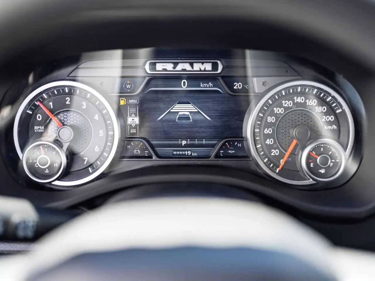 RAM 1500 снимка RAM 1500