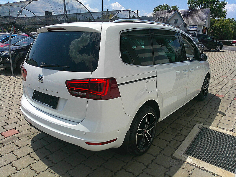 SEAT Alhambra 2.0 TDI Executive — photo 9