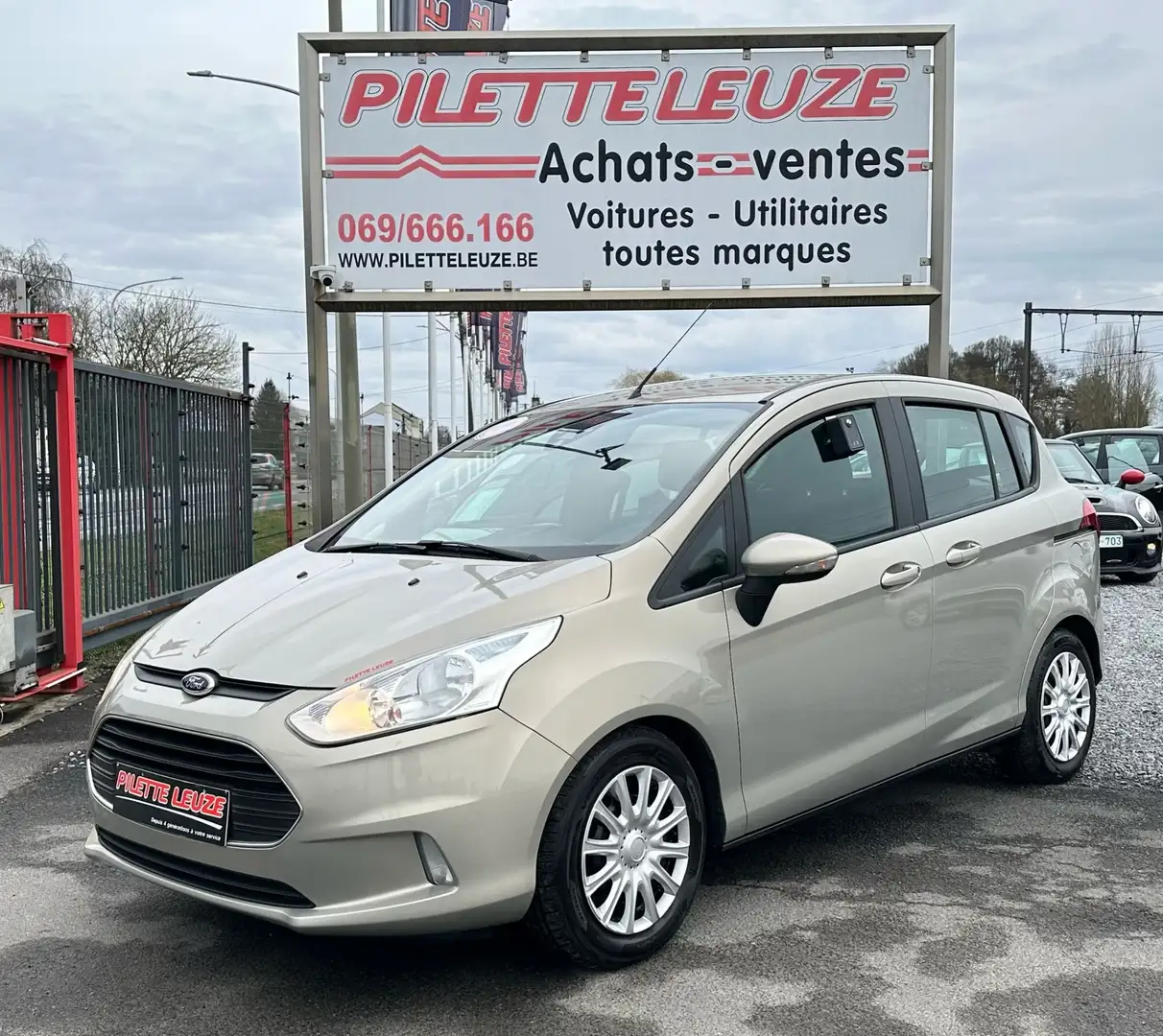 Ford B-Max 1.6i AUTOMATIQUE Gris - 1