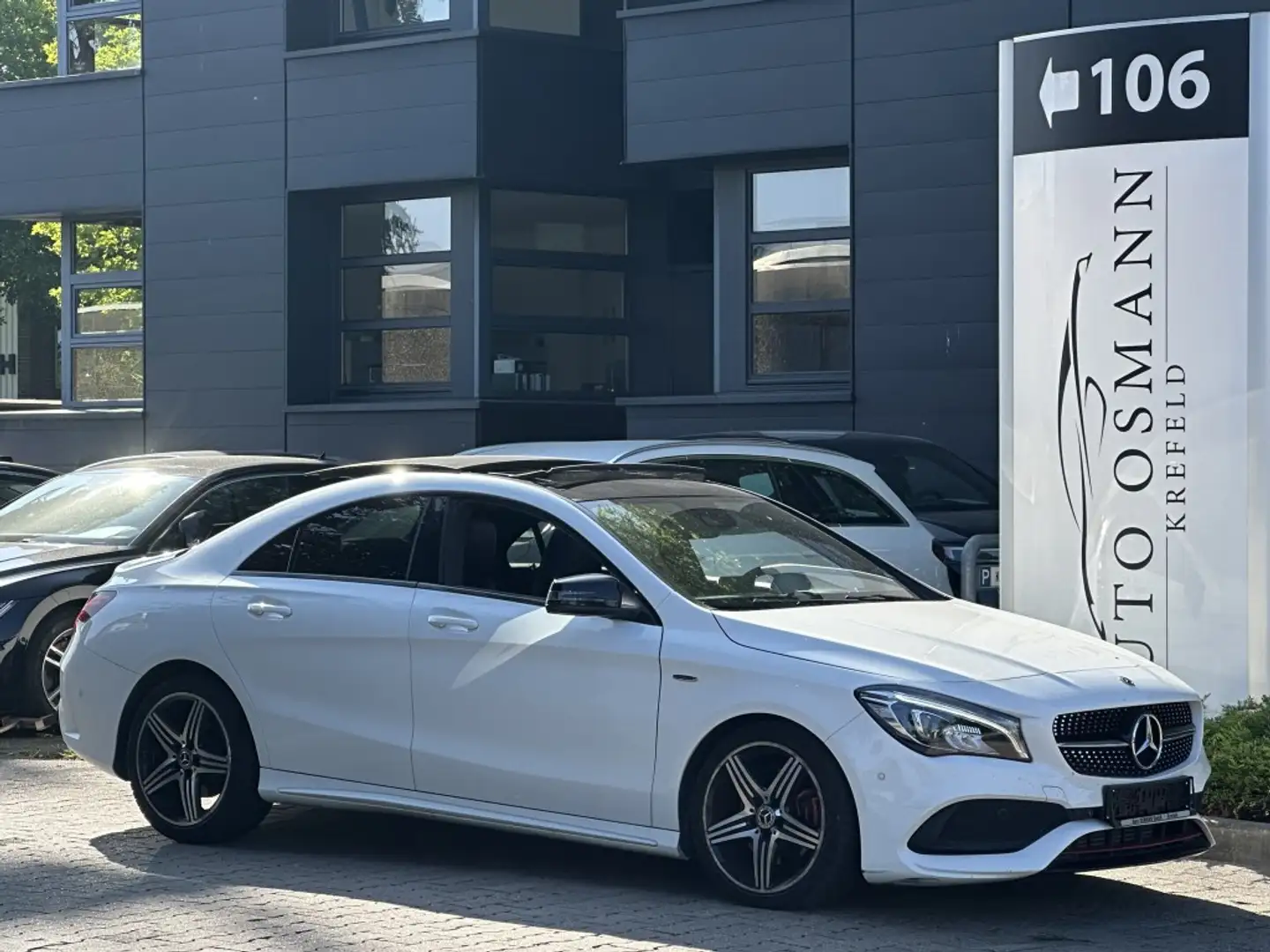 Mercedes-Benz CLA 250 4M 7G-DCT AMG Styling   PANO   RFK  .. Blanc - 1